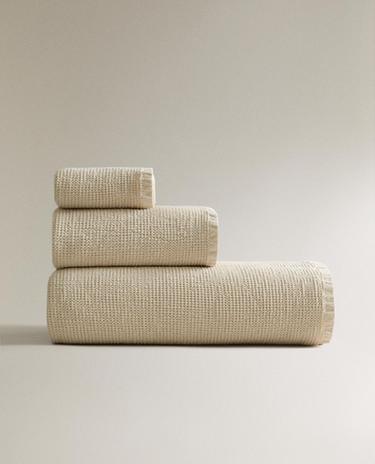 MINI WAFFLE BATH TOWEL