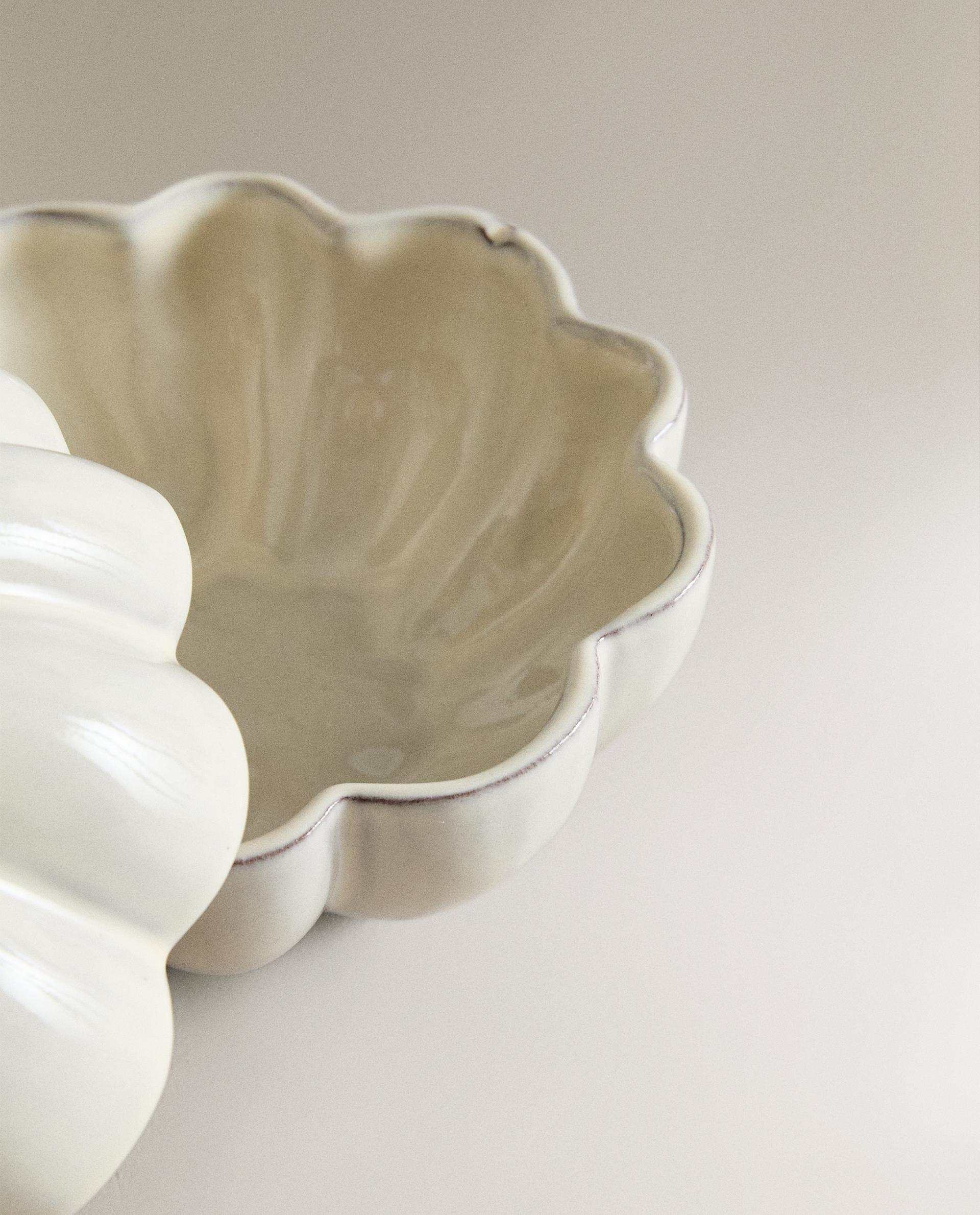 TERRACOTTA GARLIC STORAGE JAR product thumbnail 4