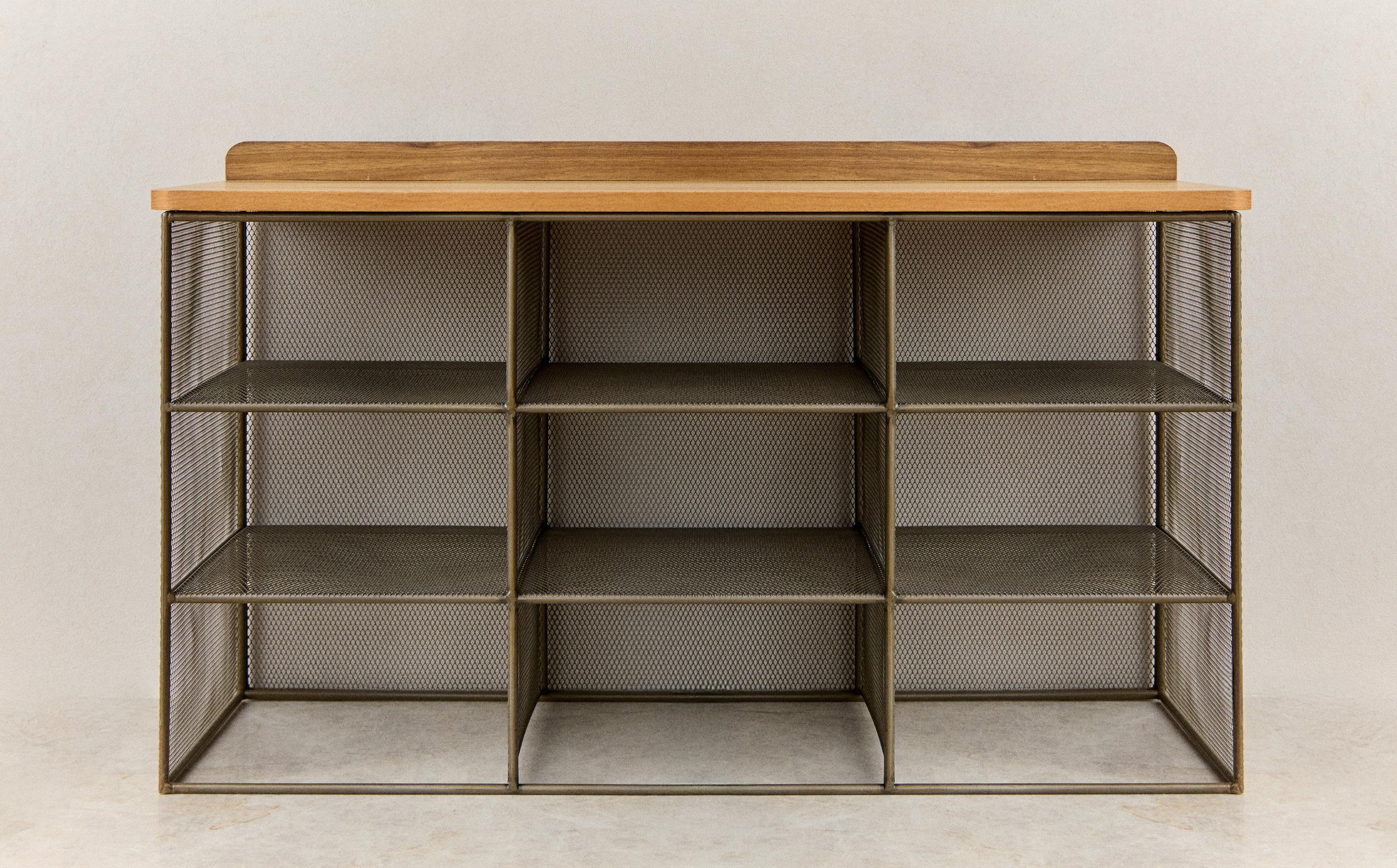 METAL AND WOOD BENCH