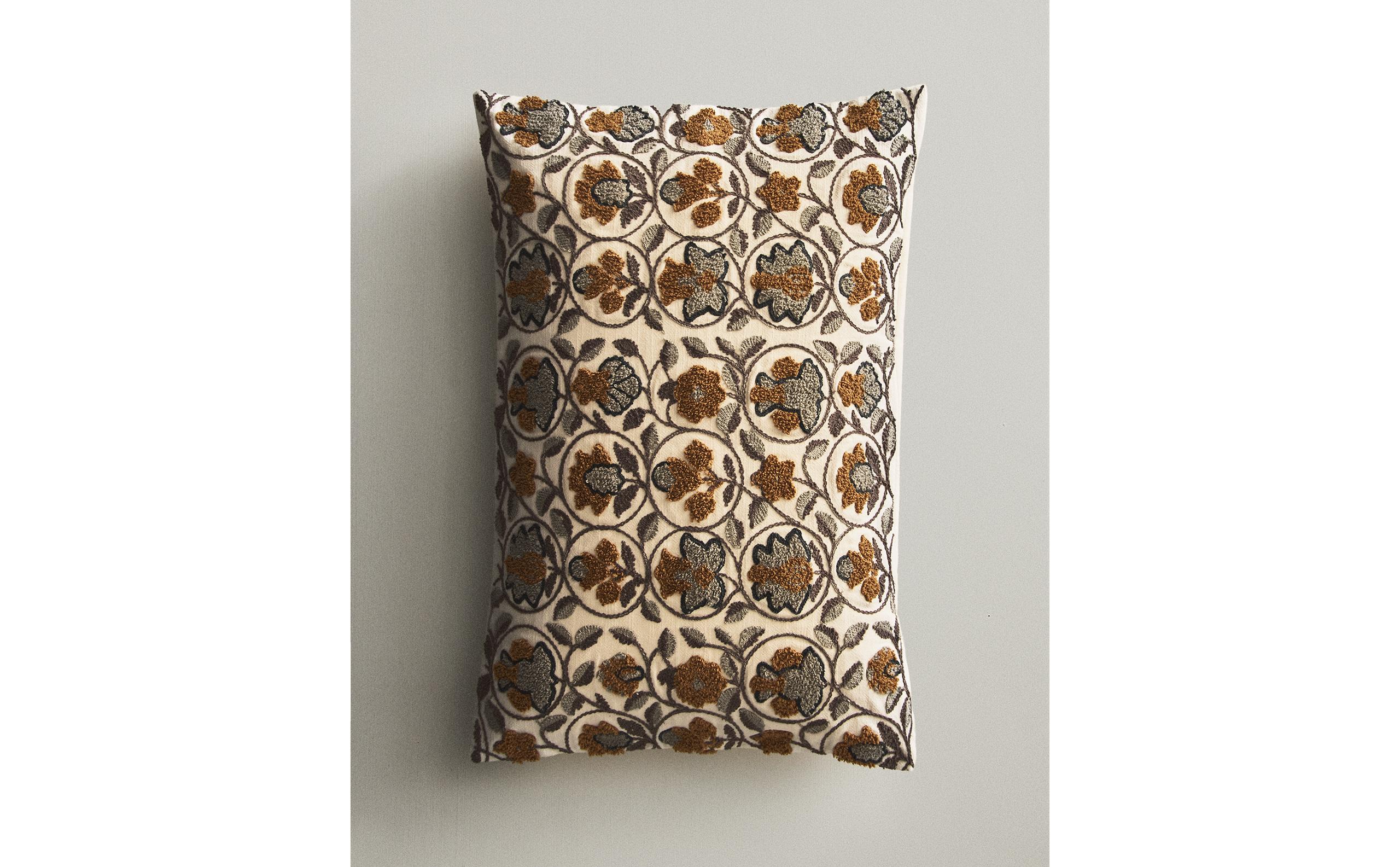 タフティング クッションカバー | Zara Home 日本/Japan