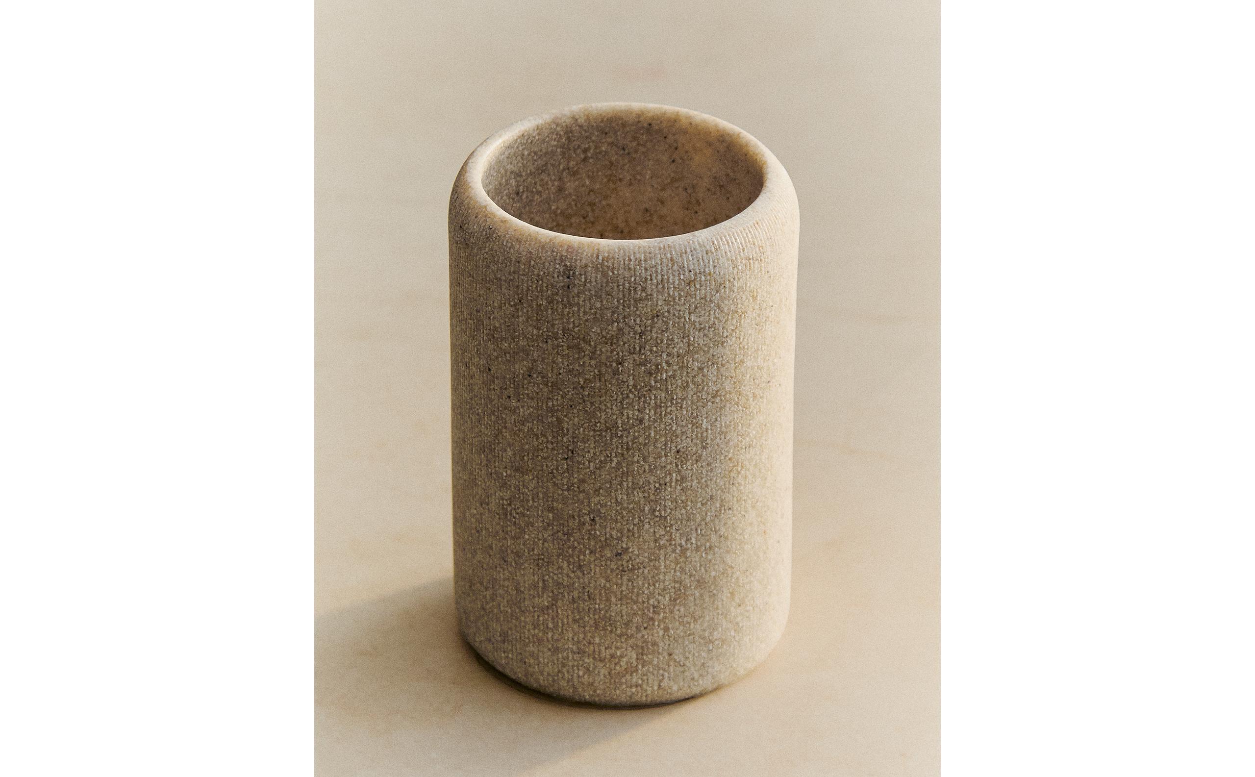RESIN TOOTHBRUSH HOLDER product thumbnail 8