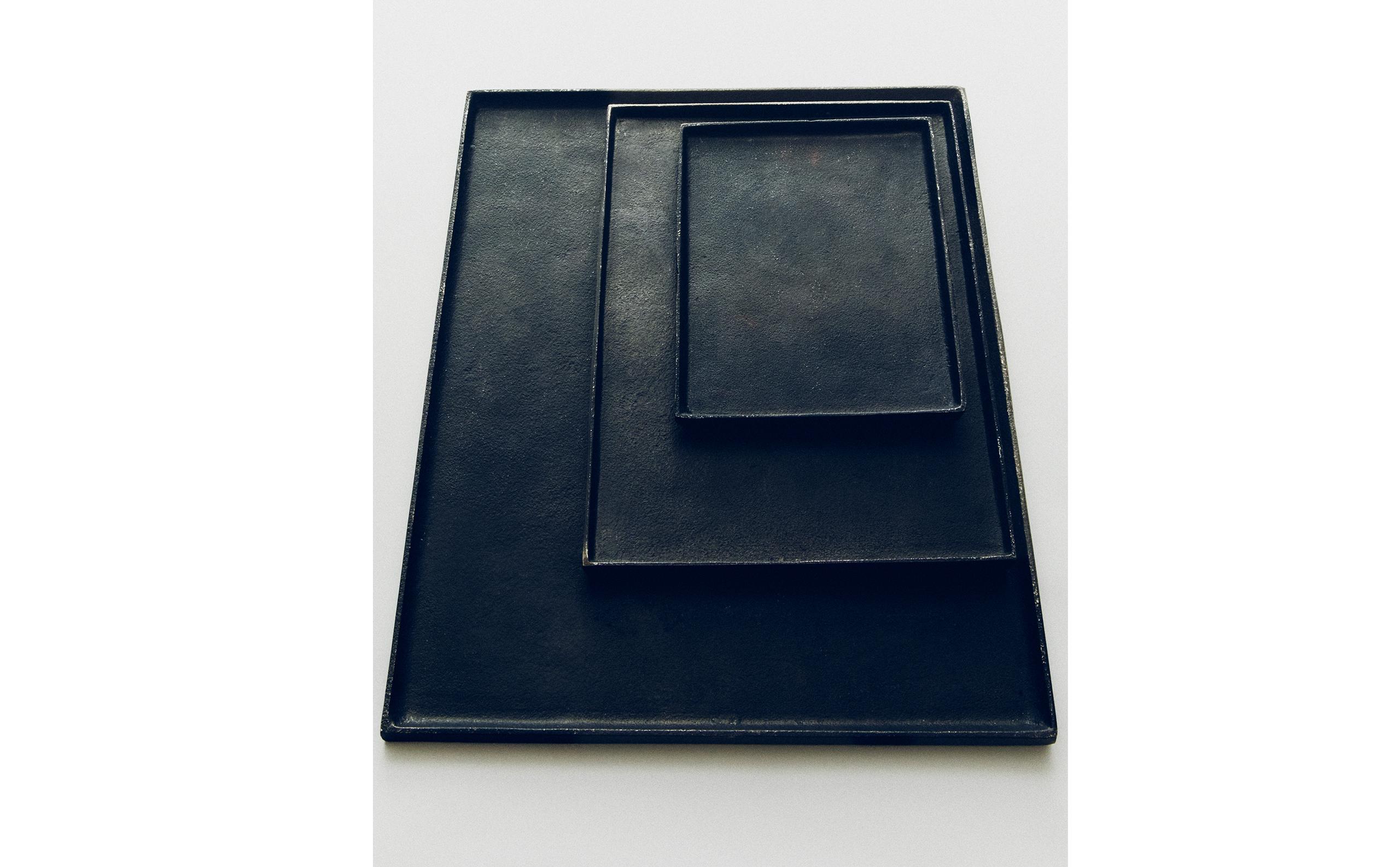 DECORATIVE METAL TRAY product thumbnail 9