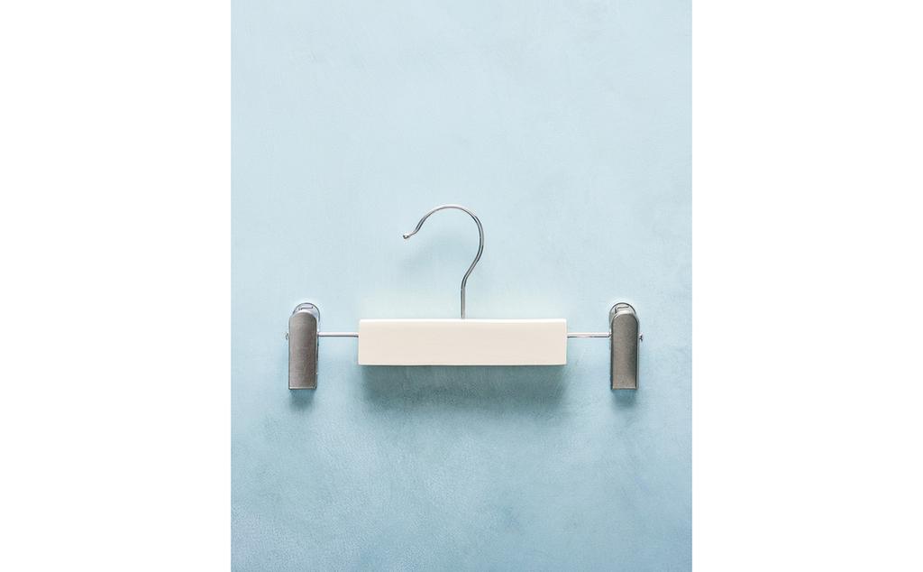 PACK OF KIDS' WOODEN HANGERS WITH CLIPS (PACK OF 3) PACK OF KIDS' WOODEN HANGERS WITH CLIPS (PACK OF 3)