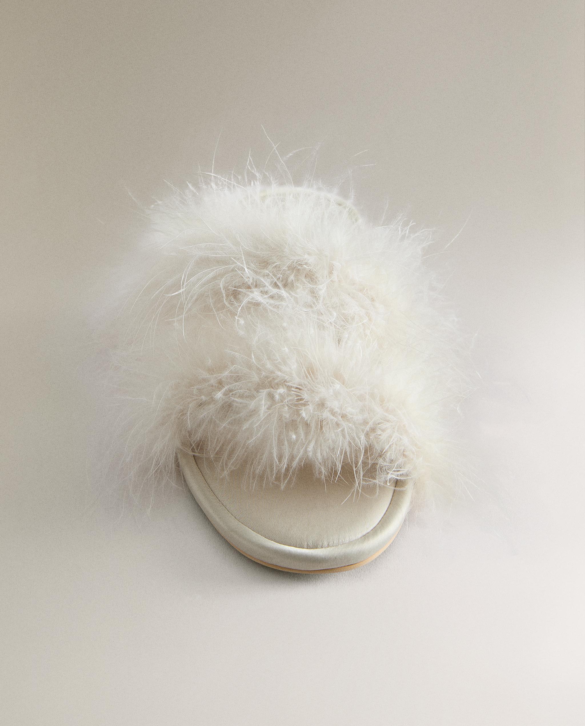 OPEN SLIPPERS WITH FEATHERS product thumbnail 2