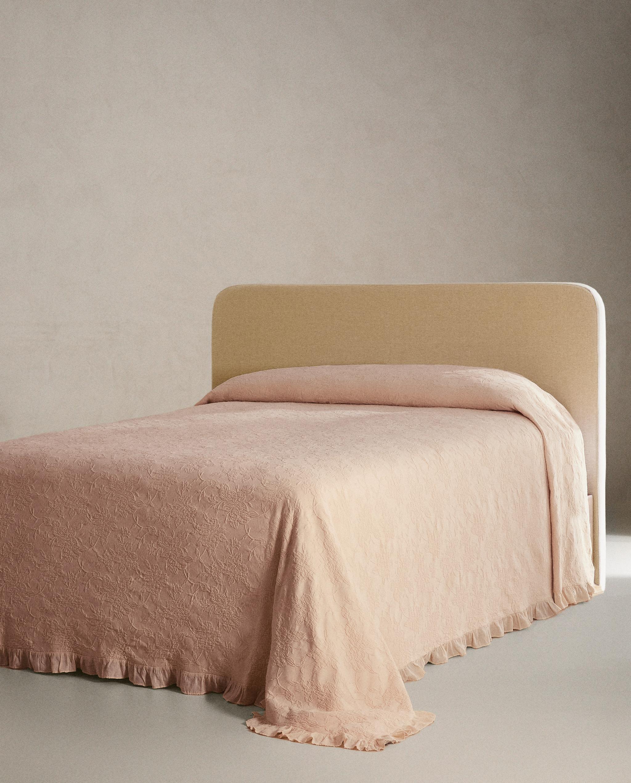 ジャカードのフリル付きベッドカバー | Zara Home 日本/Japan