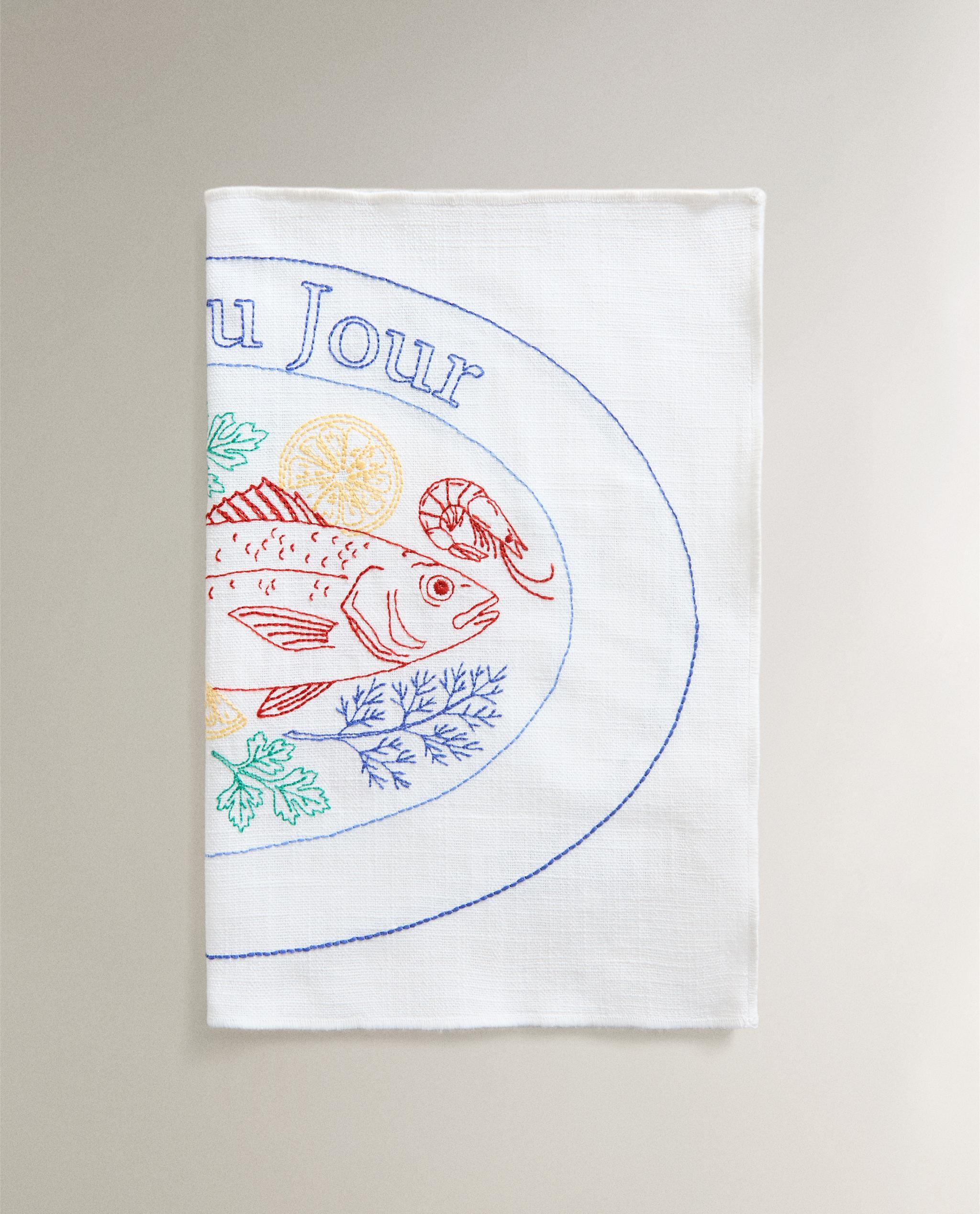 PLACEMAT WITH FISH EMBROIDERY product thumbnail 4