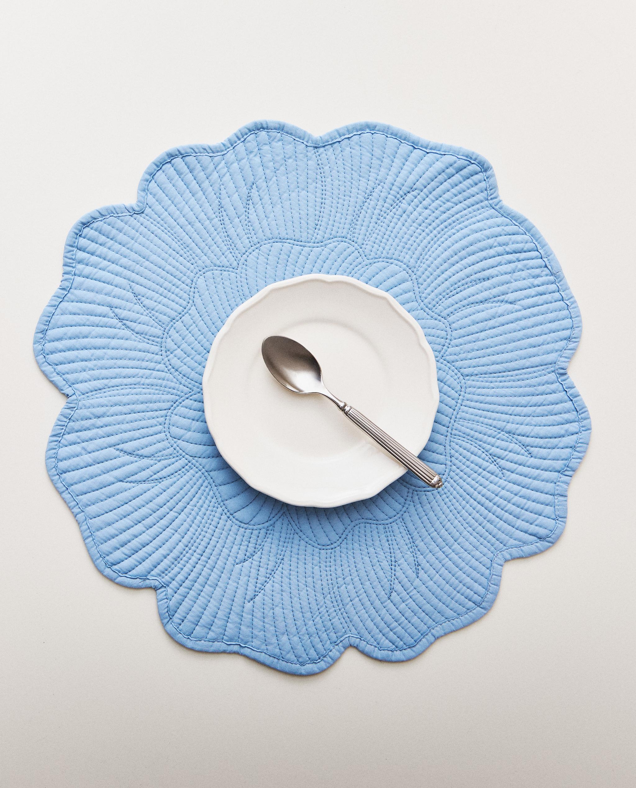 QUILTED FLORAL PLACEMAT product thumbnail 18