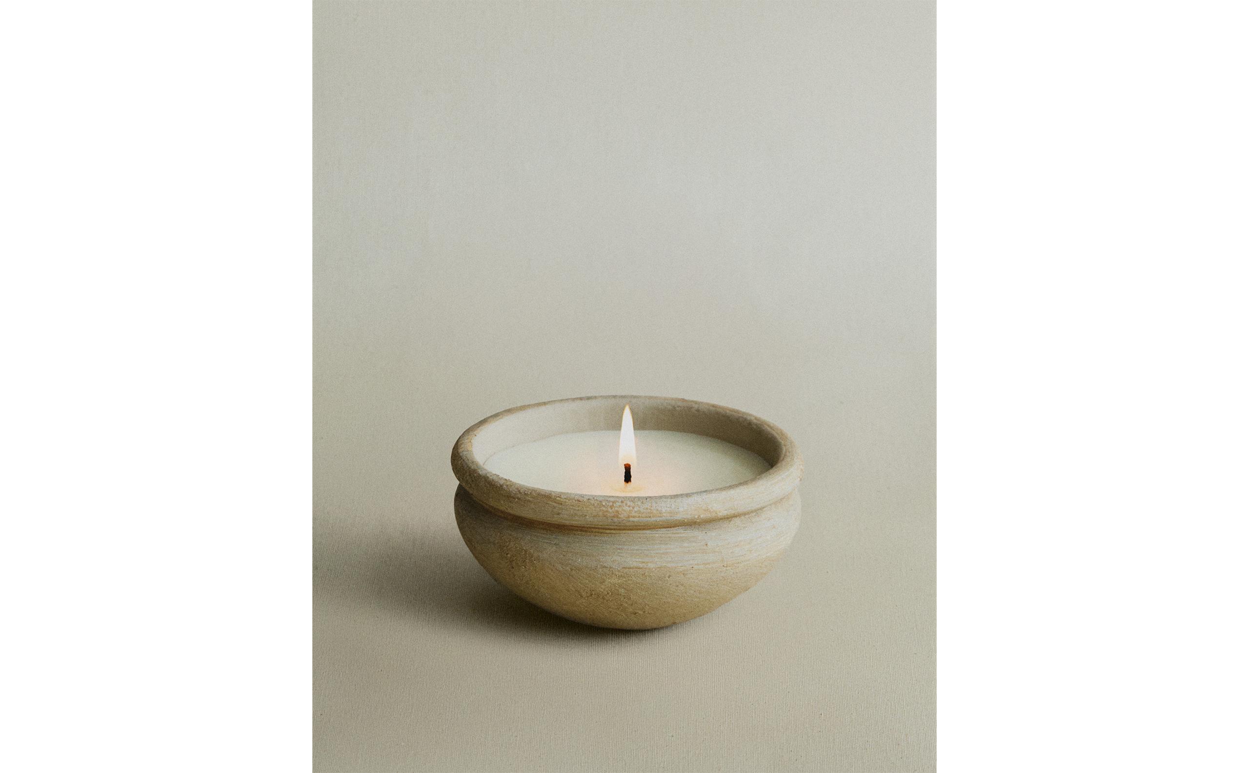 Candele Profumate Pajoma Golden Hour – 12 Pezzi In Custodia Di Policarbonato, Cera Stearica, 3 Ore Di Autonomia, 1,5x3,5 Cm