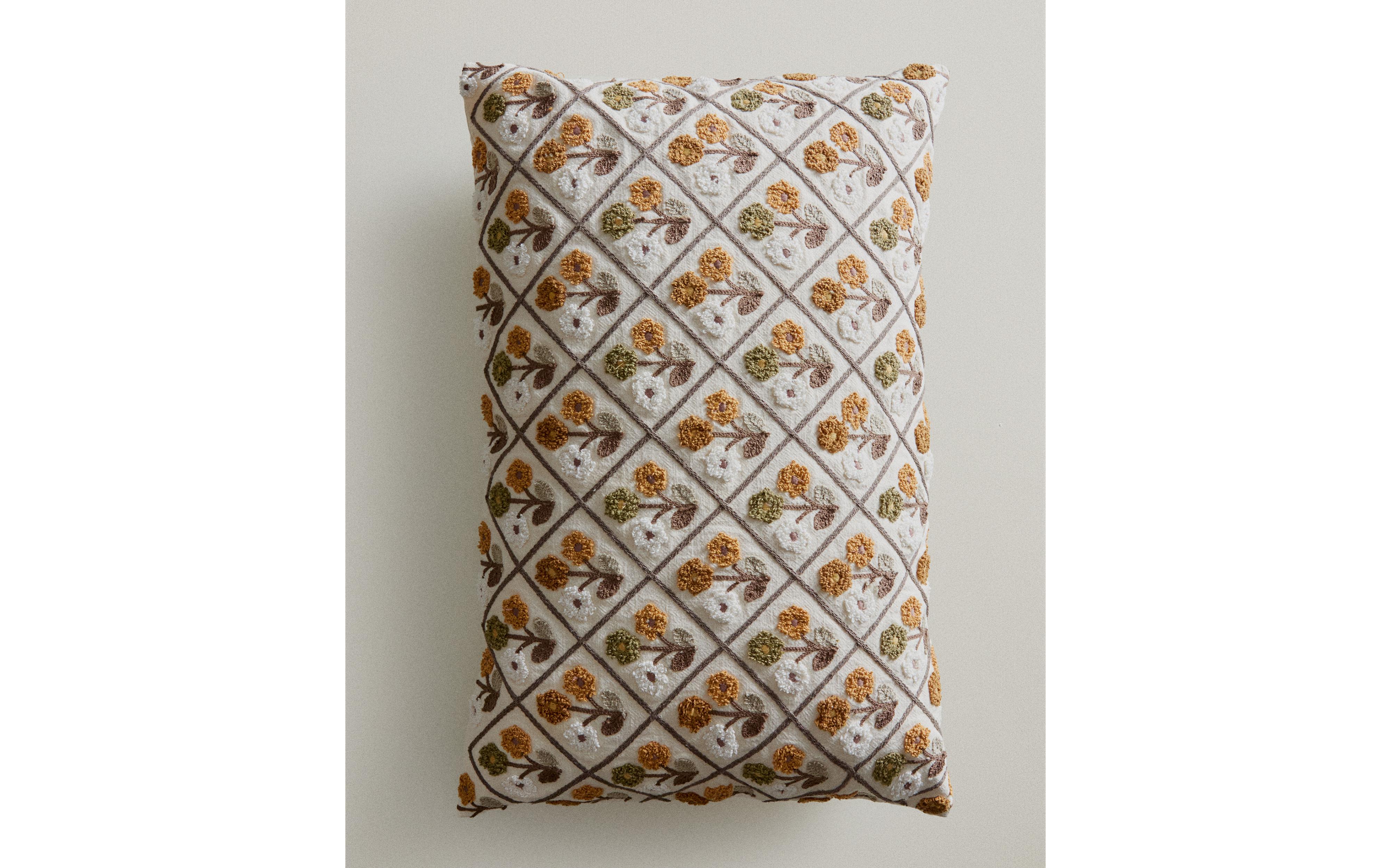 TUFTING CUSHION COVER product thumbnail 2