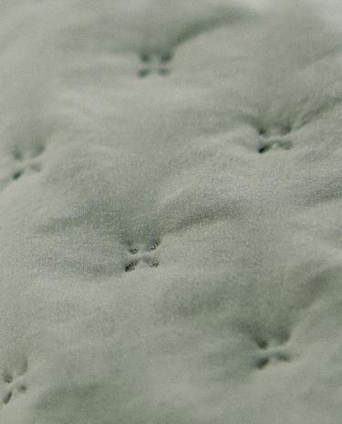 لحاف مبطن ومنقط