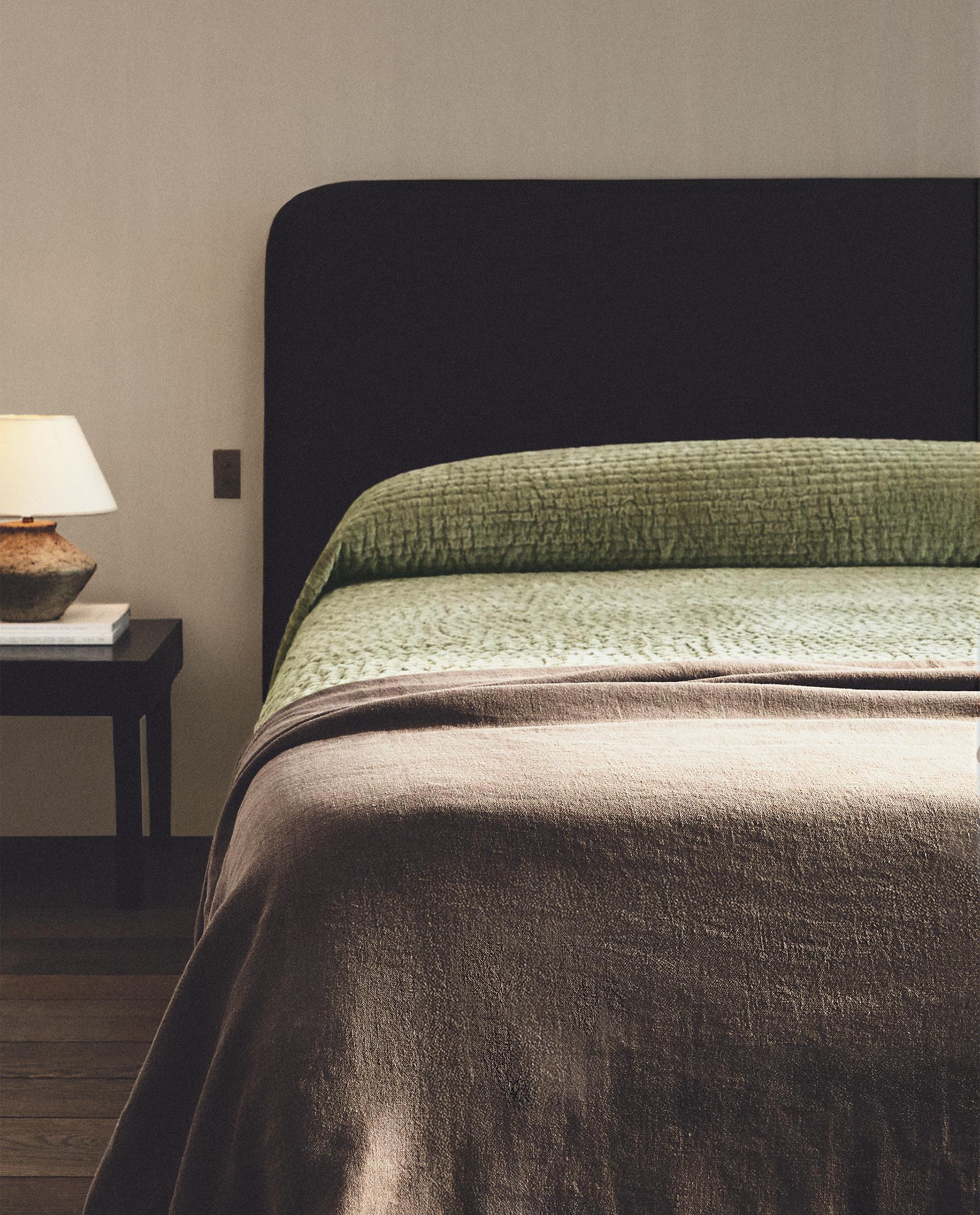 ザラホーム　キルト　ベットカバー　ブラック ドット キルトベッドカバー | Zara Home 日本/Japan