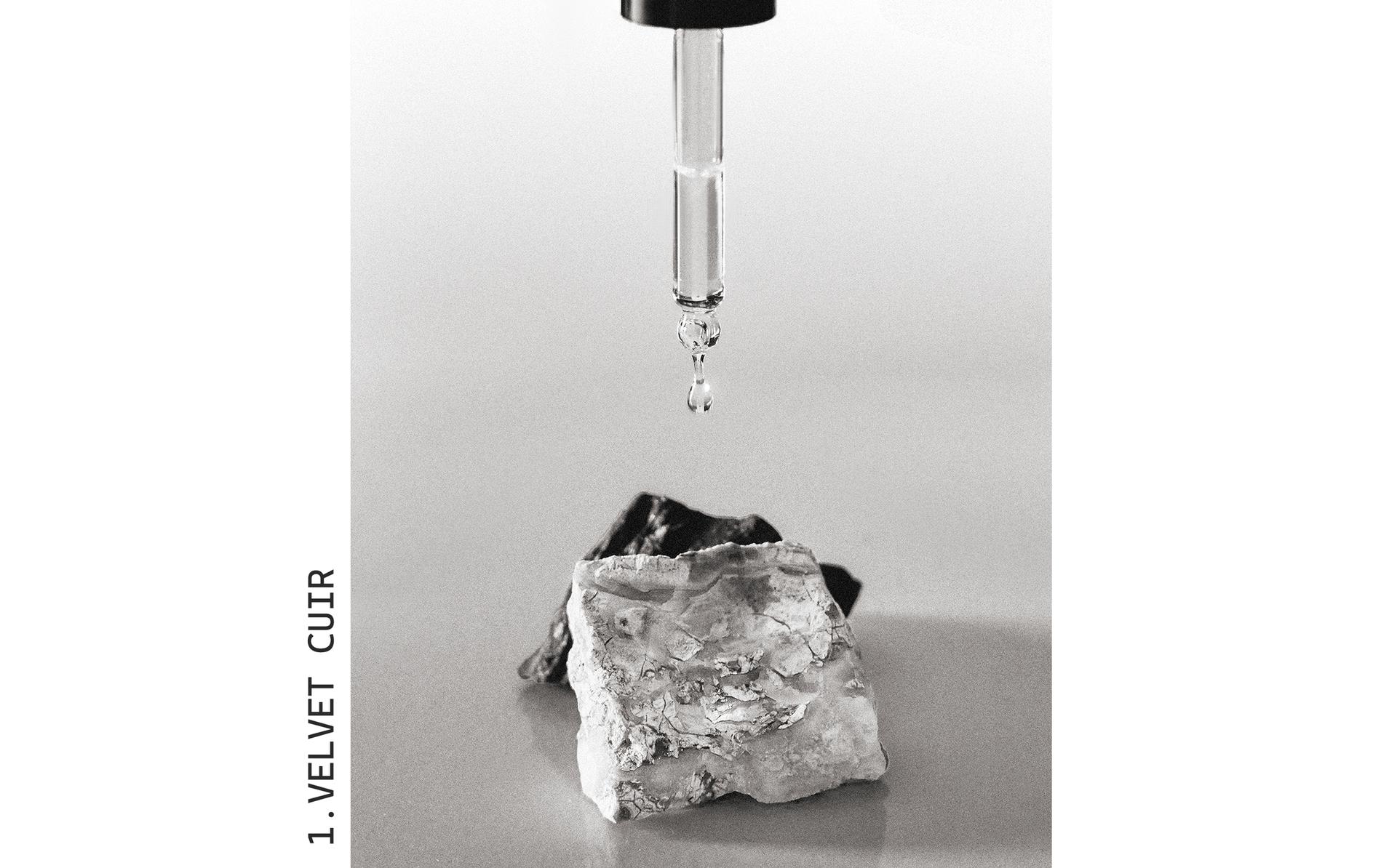 VELVET CUIR ESSENTIAL OIL AND STONES SET VELVET CUIR ESSENTIAL OIL AND STONES SET