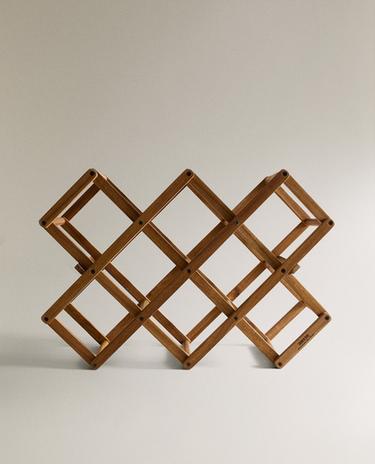 WOODEN BOTTLE STAND