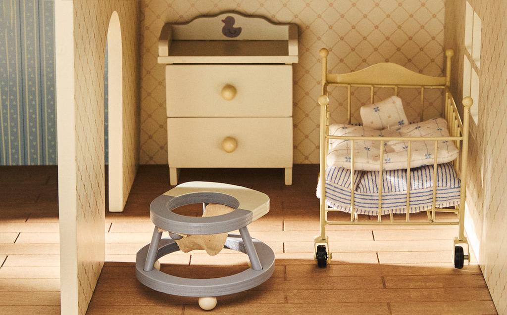 DOLL HOUSE KIDS' ROOM TOY SET