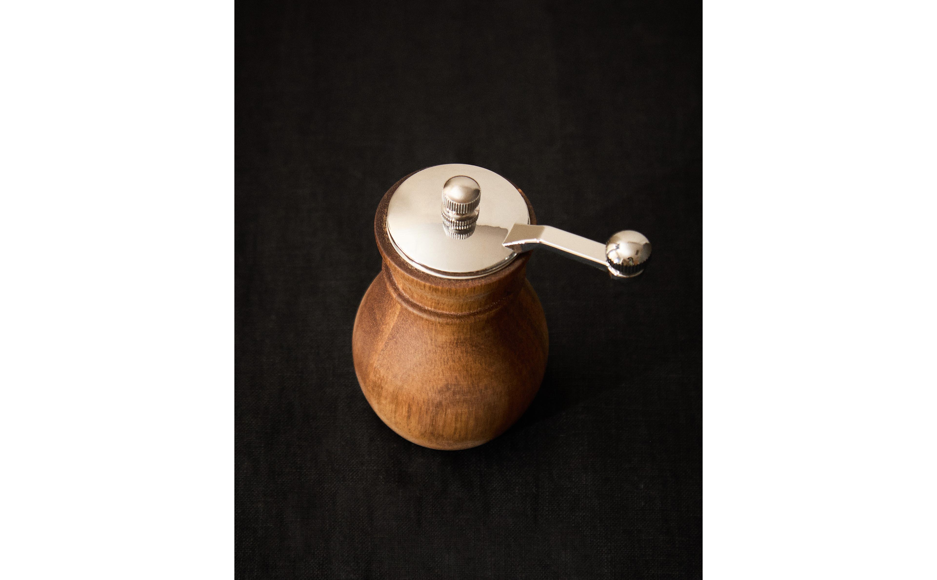 WOODEN PEPPER MILL WITH STEEL LID product thumbnail 16