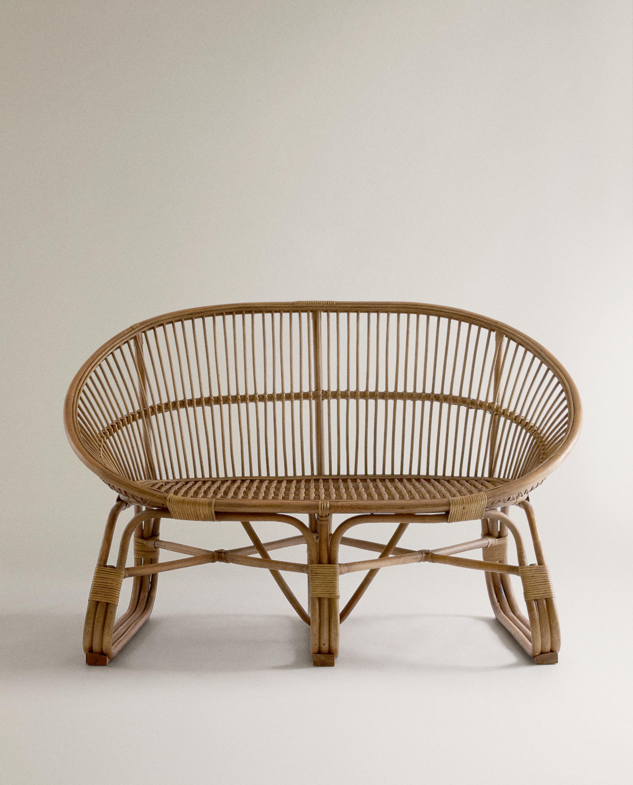 RATTAN COUCH AND STRIPED CUSHION product thumbnail 3