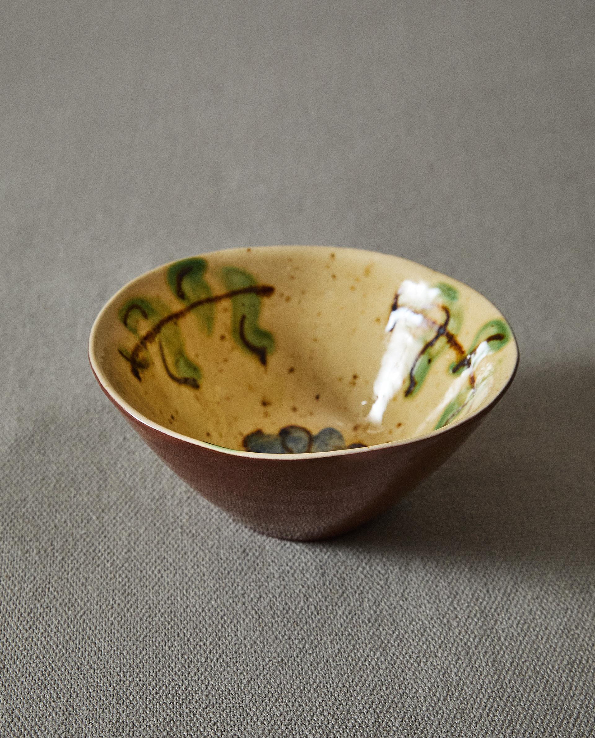 FLORAL EARTHENWARE BOWL