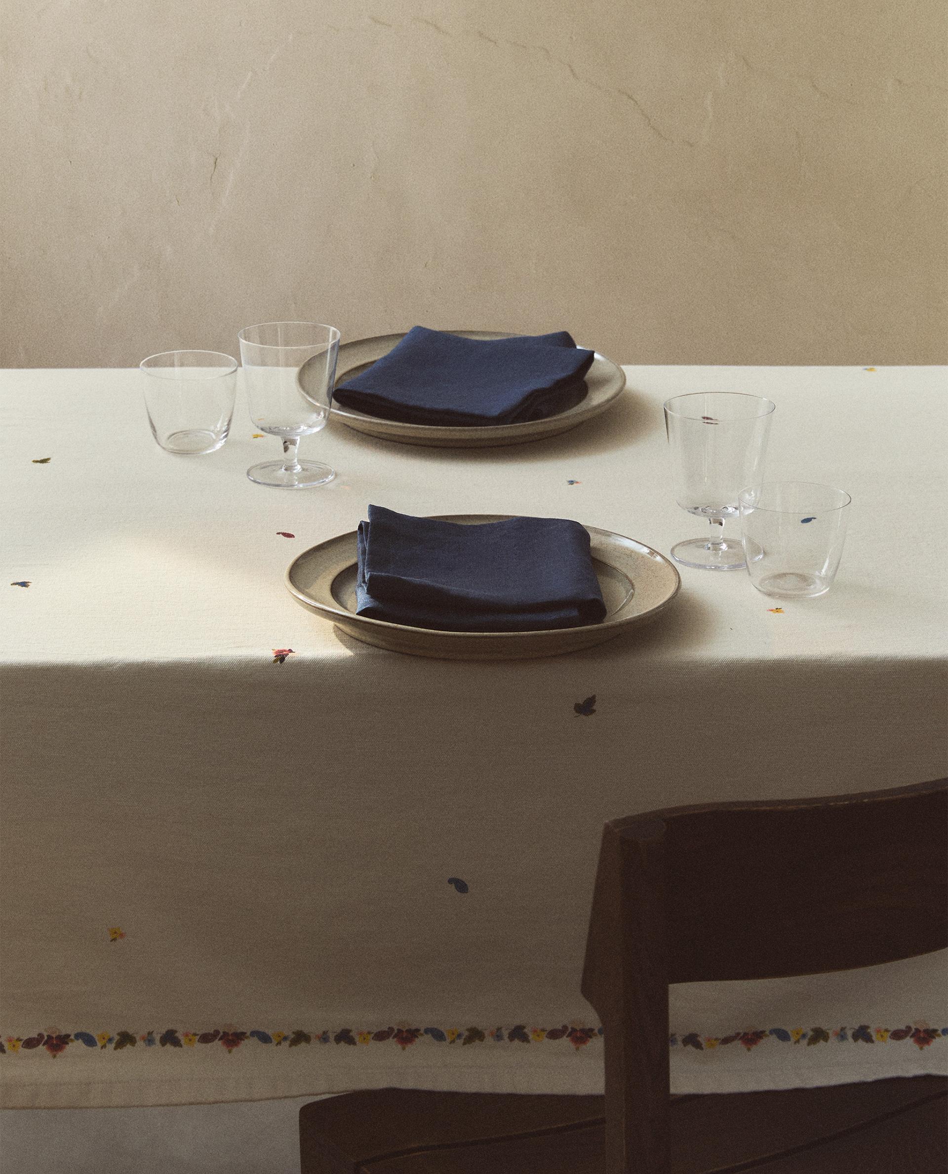 リーフ プリント テーブルクロス | Zara Home 日本/Japan