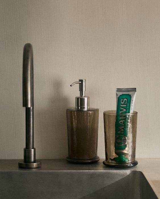TEXTURED GLASS BATHROOM SET