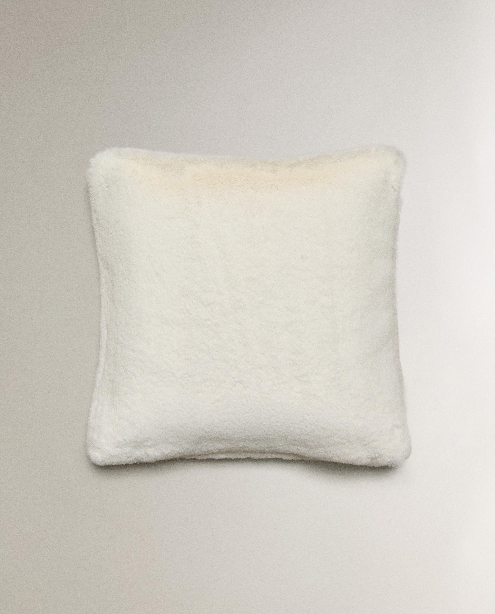 ZARA HOME新品タグ付エコファークッションカバー中綿あり2点セット フェイクファー クッションカバー | Zara Home 日本⁄Japan