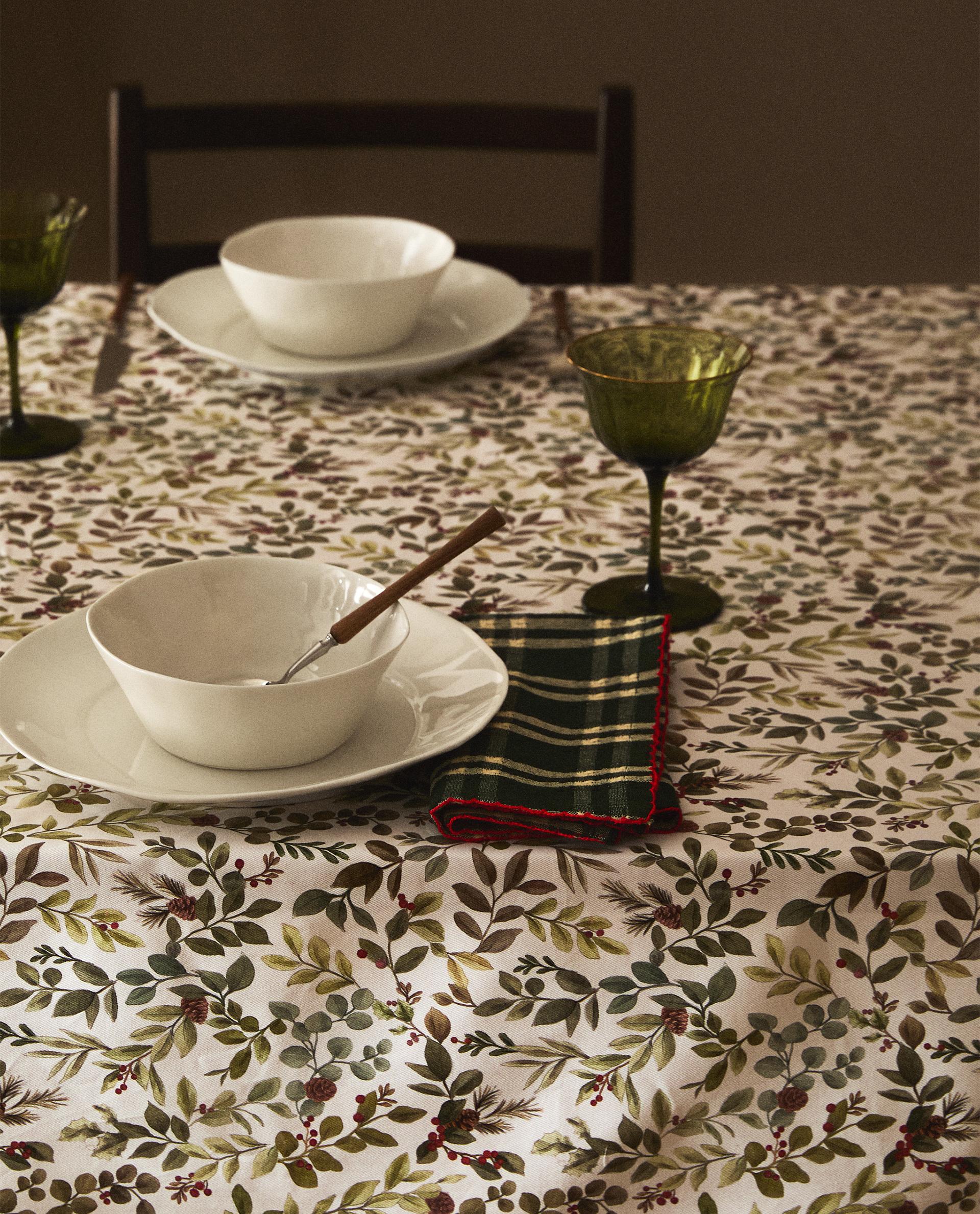 レジンコーティング コットン クリスマスリーフ テーブルクロス | Zara