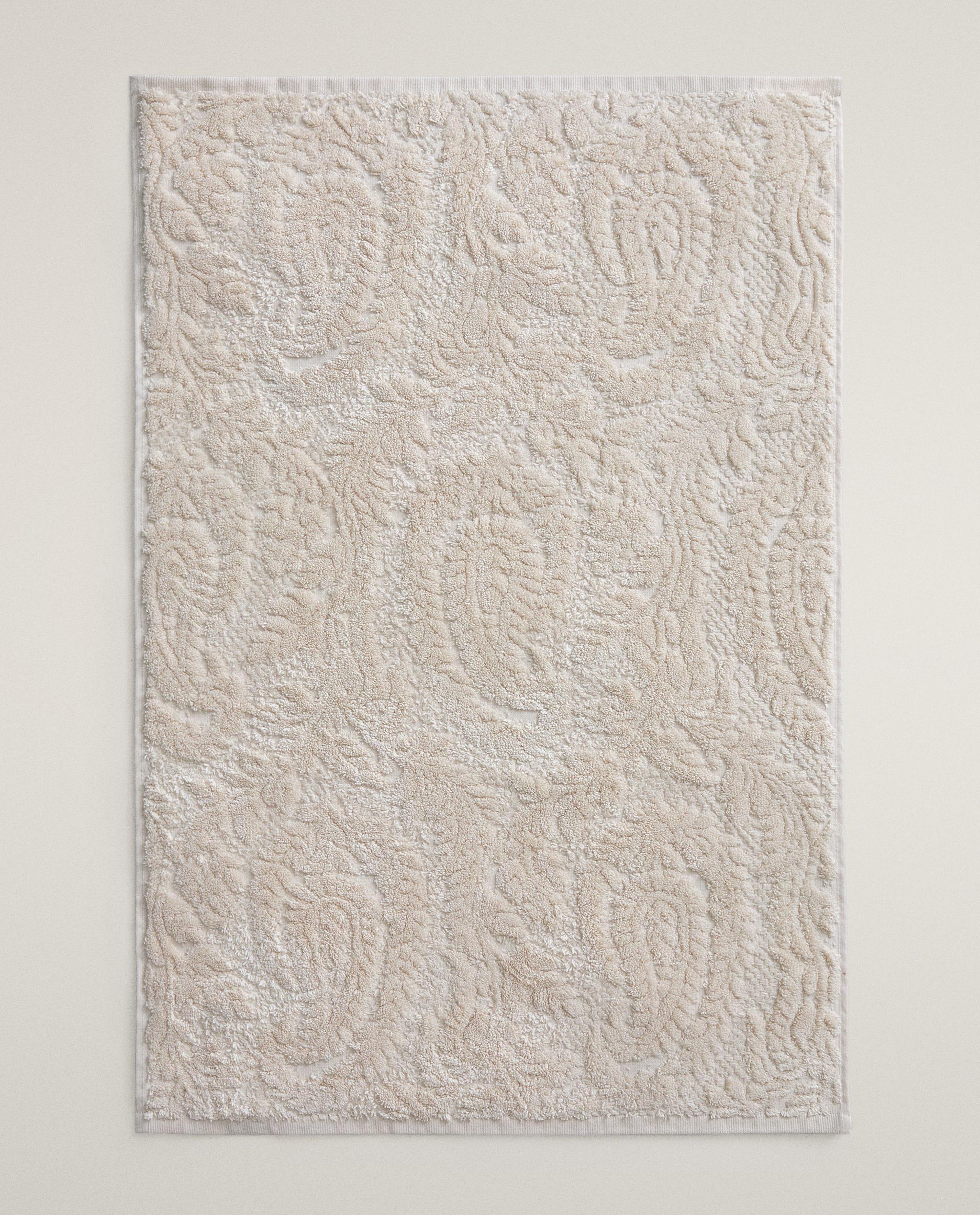 PAISLEY JACQUARD BATH MAT product thumbnail 18