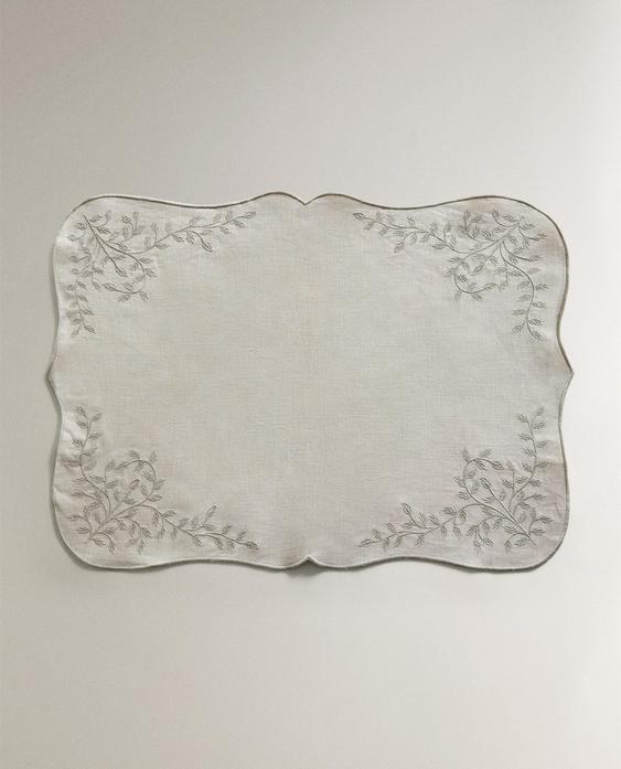 LINEN PLANT EMBROIDERY PLACEMAT