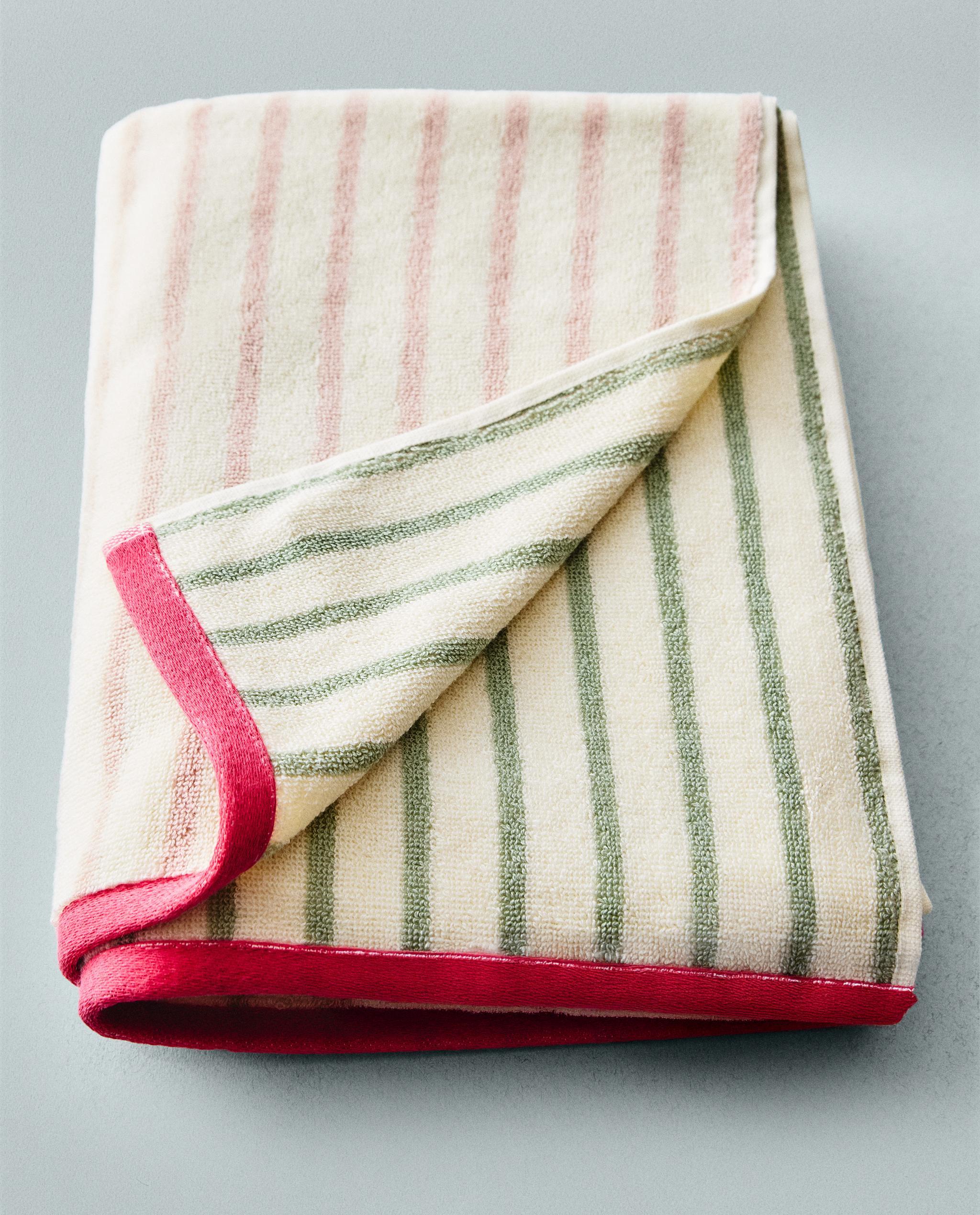 KIDS' REVERSIBLE STRIPED BATH TOWEL product thumbnail 9