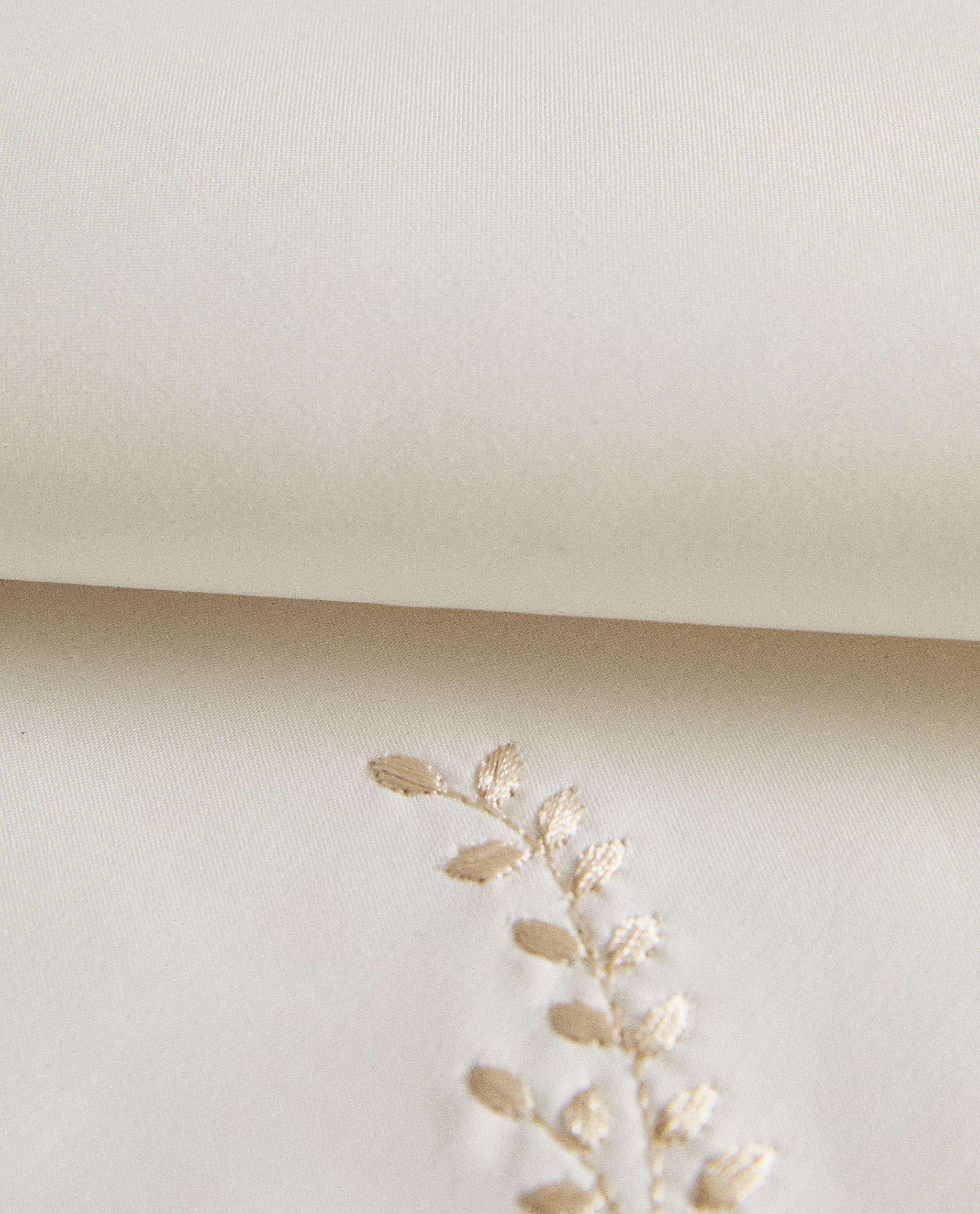 PACK OF PLANT EMBROIDERY NAPKINS (PACK OF 2) product thumbnail 15