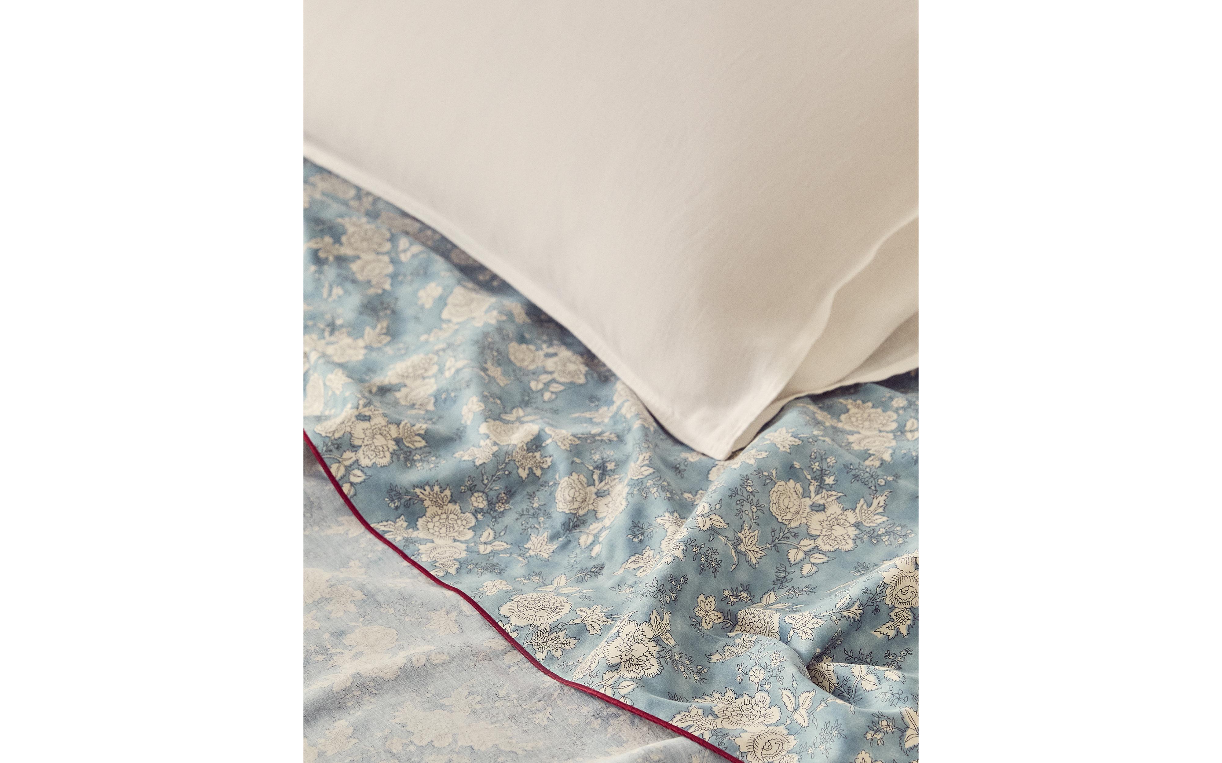 SATEEN FLORAL PRINT FLAT SHEET WITH PIPING product thumbnail 6