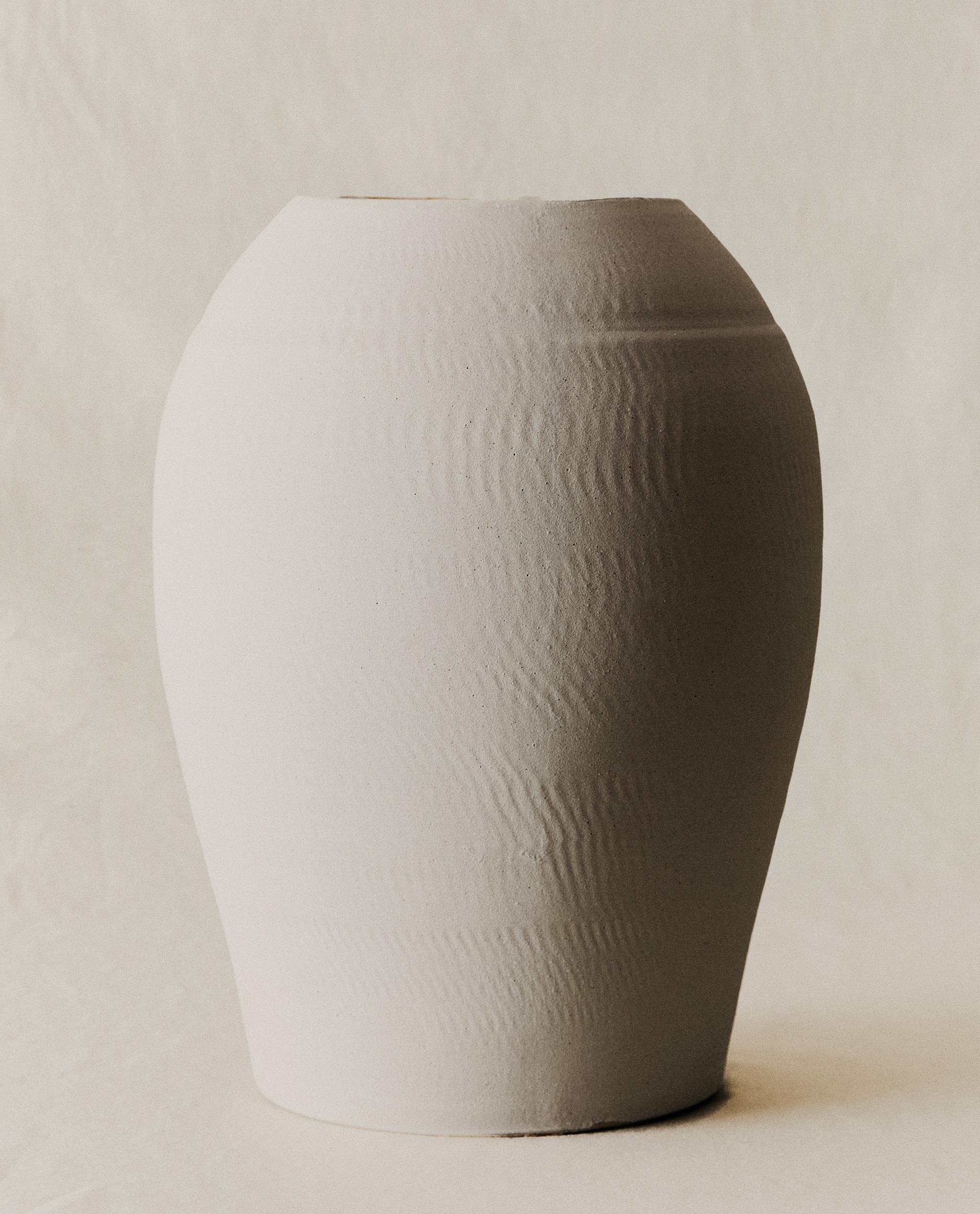 TEXTURED CERAMIC VASE product thumbnail 8