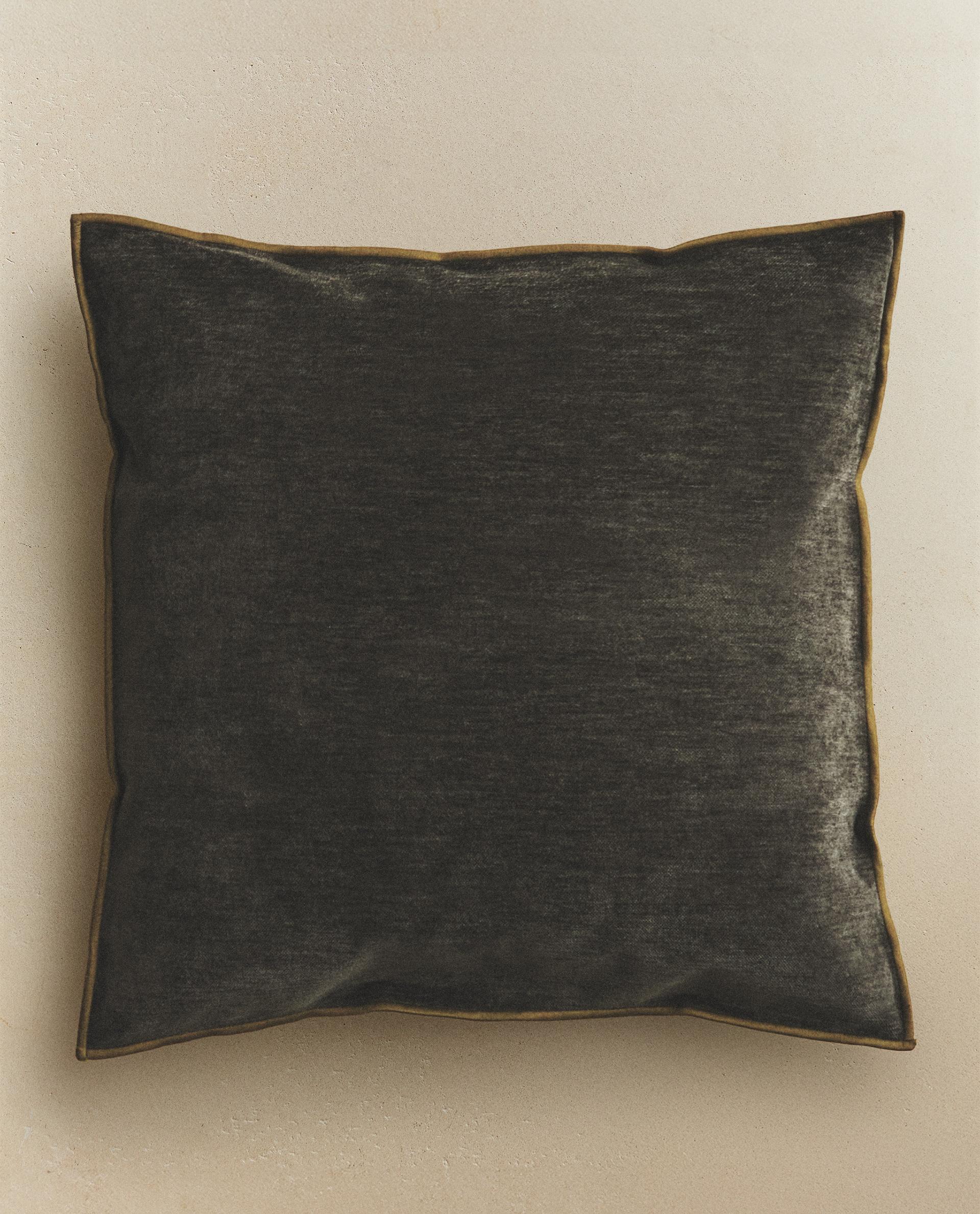 ZARA  クッションカバー２枚&ベッドカバー ベルベット クッションカバー | Zara Home 日本/Japan