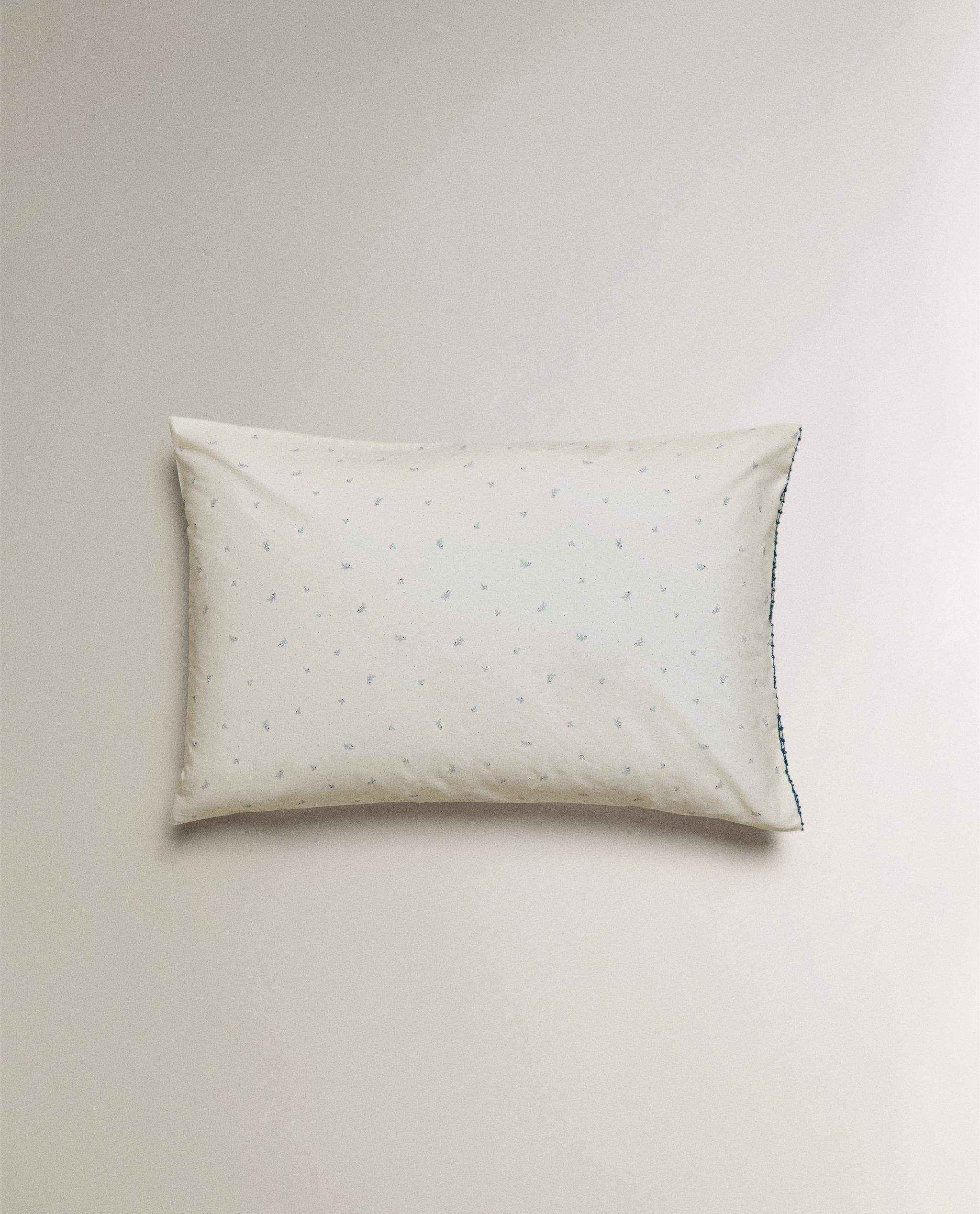 CHILDREN’S COTTON PILLOWCASE WITH LEAVES AND POLKA DOTS product thumbnail 4