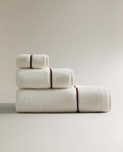 EMBROIDERED TRIM BATH TOWEL