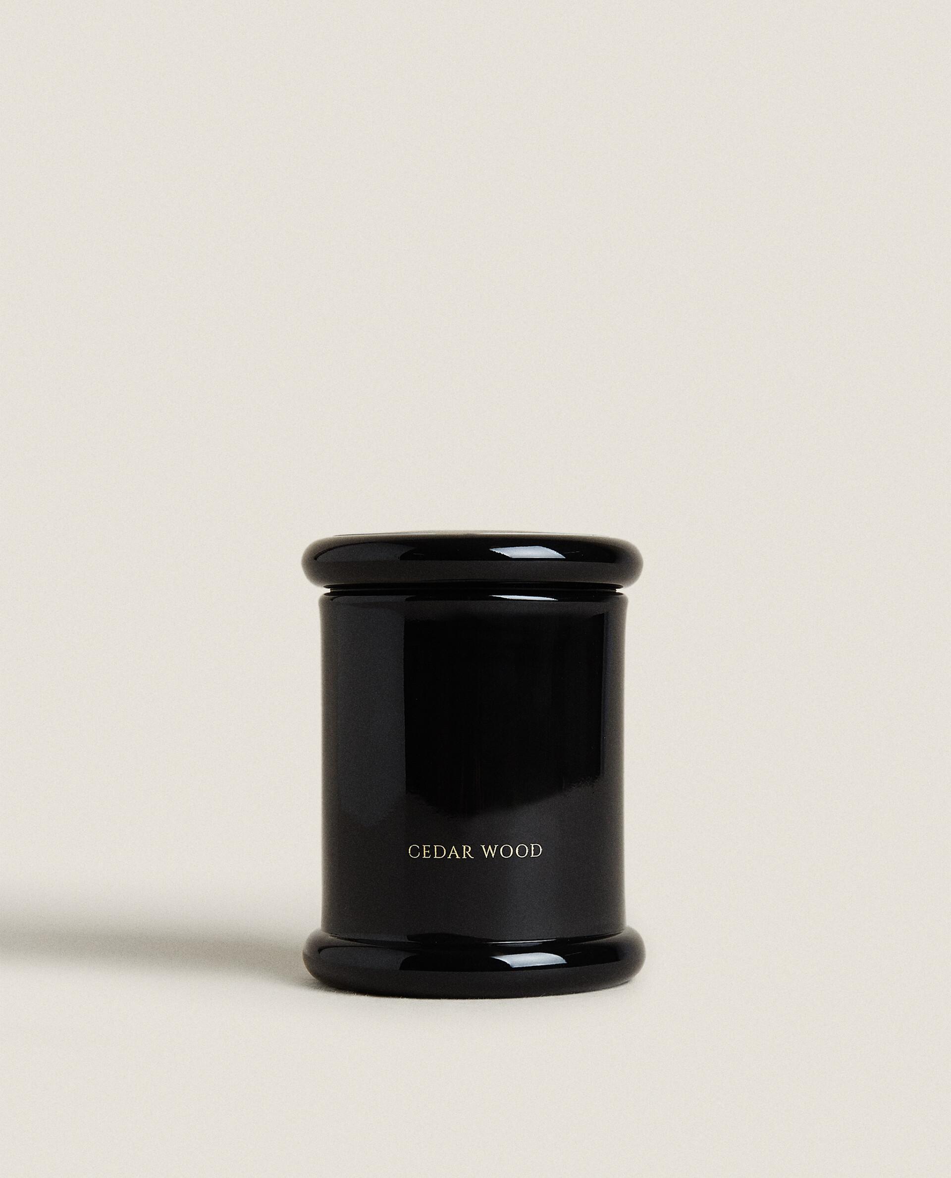 (150 G) CEDAR WOOD SCENTED CANDLE product thumbnail 3