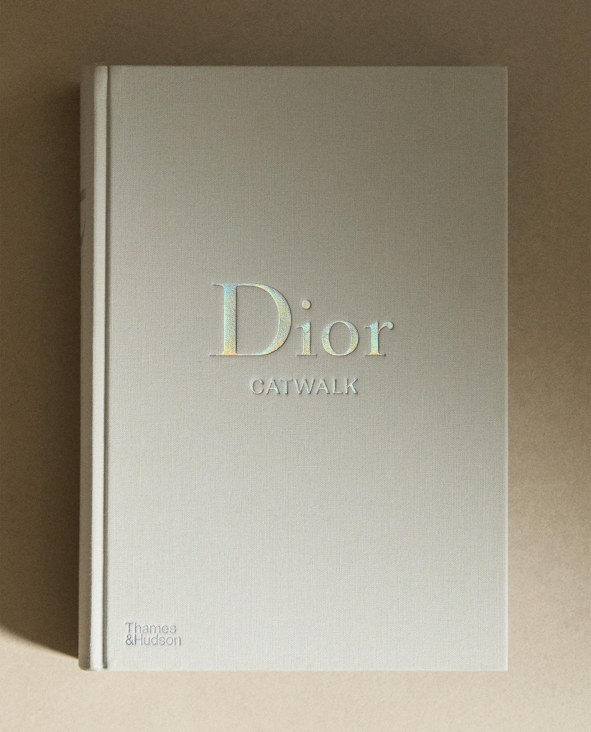 LIBRO CATWALK DIOR