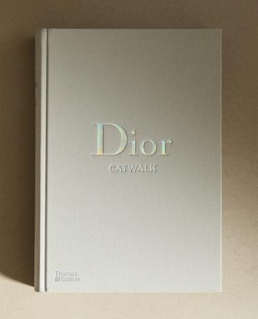 DIOR CATWALK BOOK