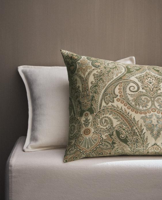 PAISLEY COTTON SATEEN PILLOWCASE (300 THREAD COUNT) PAISLEY COTTON SATEEN PILLOWCASE (300 THREAD COUNT)
