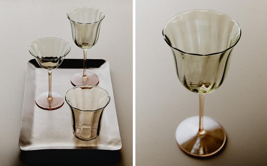 GLÄSER-SET AUSGESTELLTES GLAS GLÄSER-SET AUSGESTELLTES GLAS