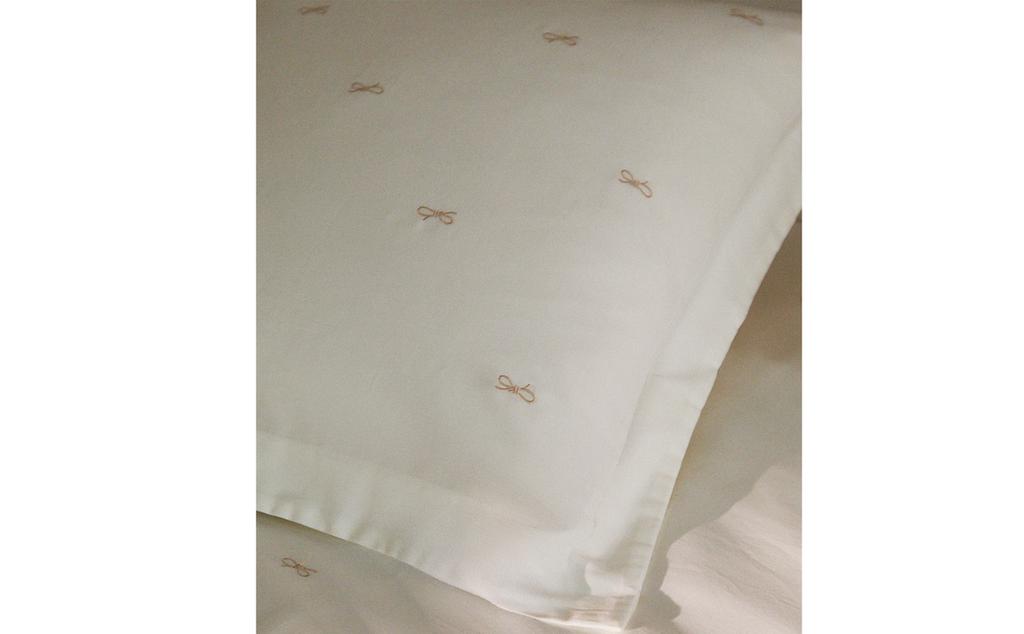 ปลอกหมอนผ้าฝ้ายซาตินแต่งโบว์ (300 เส้น)