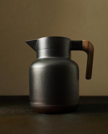 THERMOS WITH ACACIA HANDLE