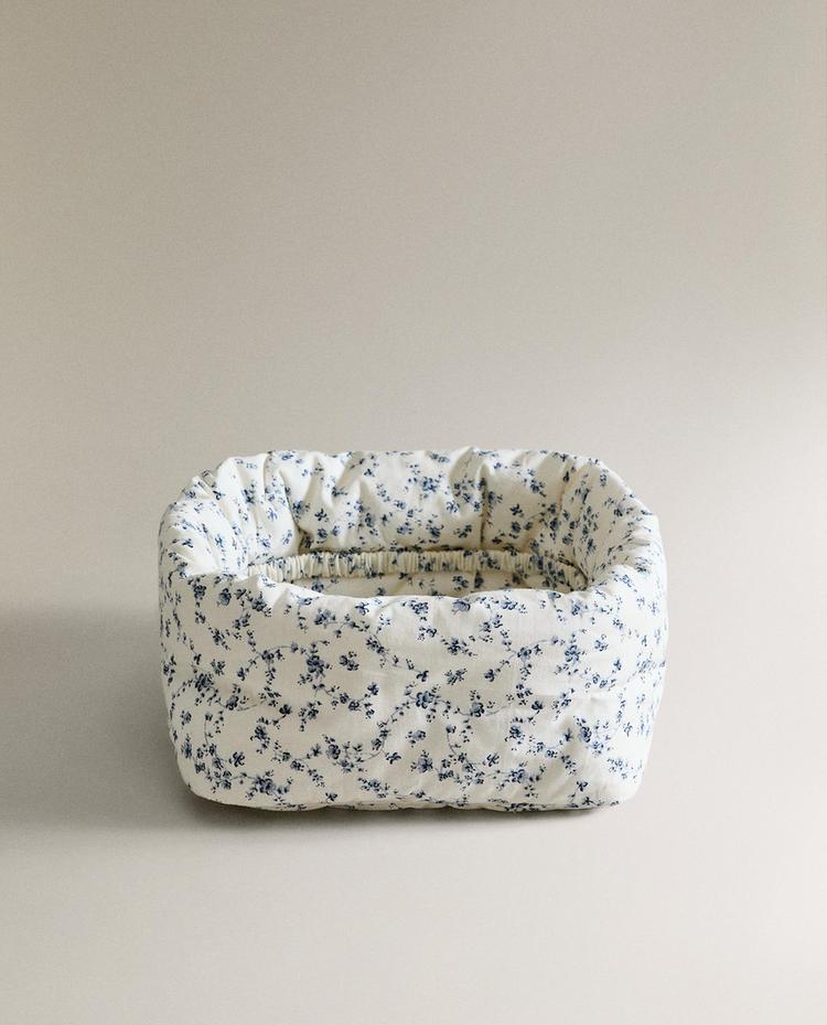 ארגונית לתינוקות מלבנית בצבע כחול עם הדפס פרחוני