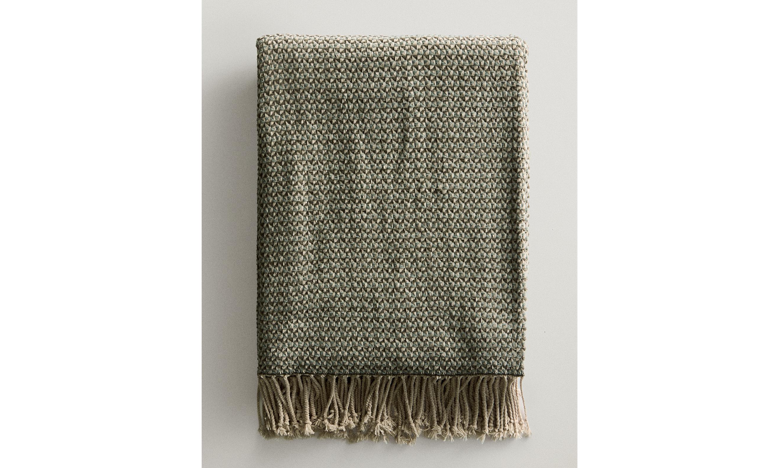 GEOMETRIC CHENILLE THROW product thumbnail 8