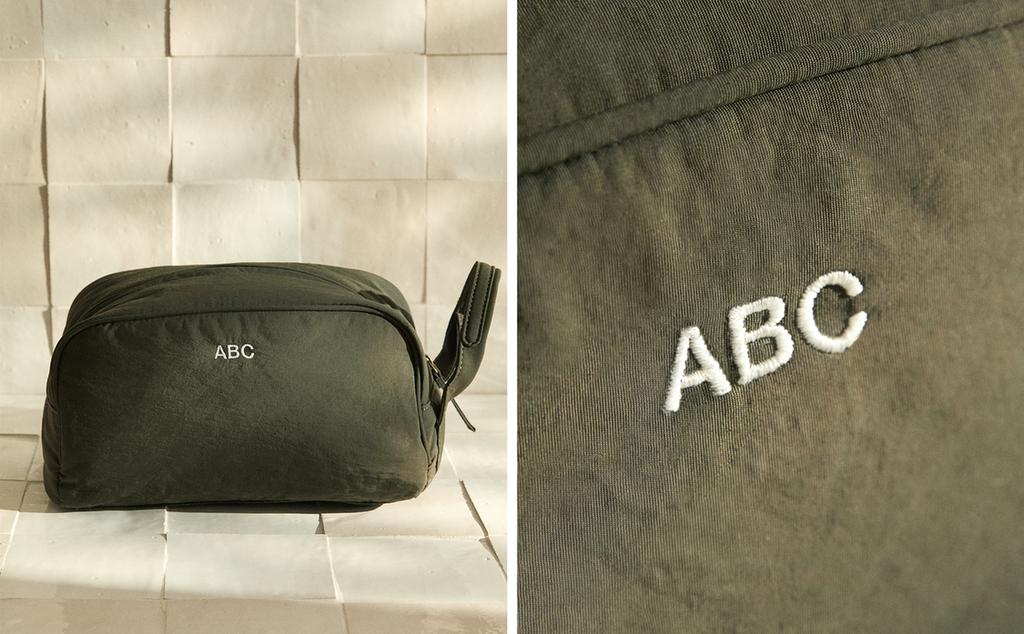 TECHNICAL FABRIC TOILETRY BAG WITH HANDLE