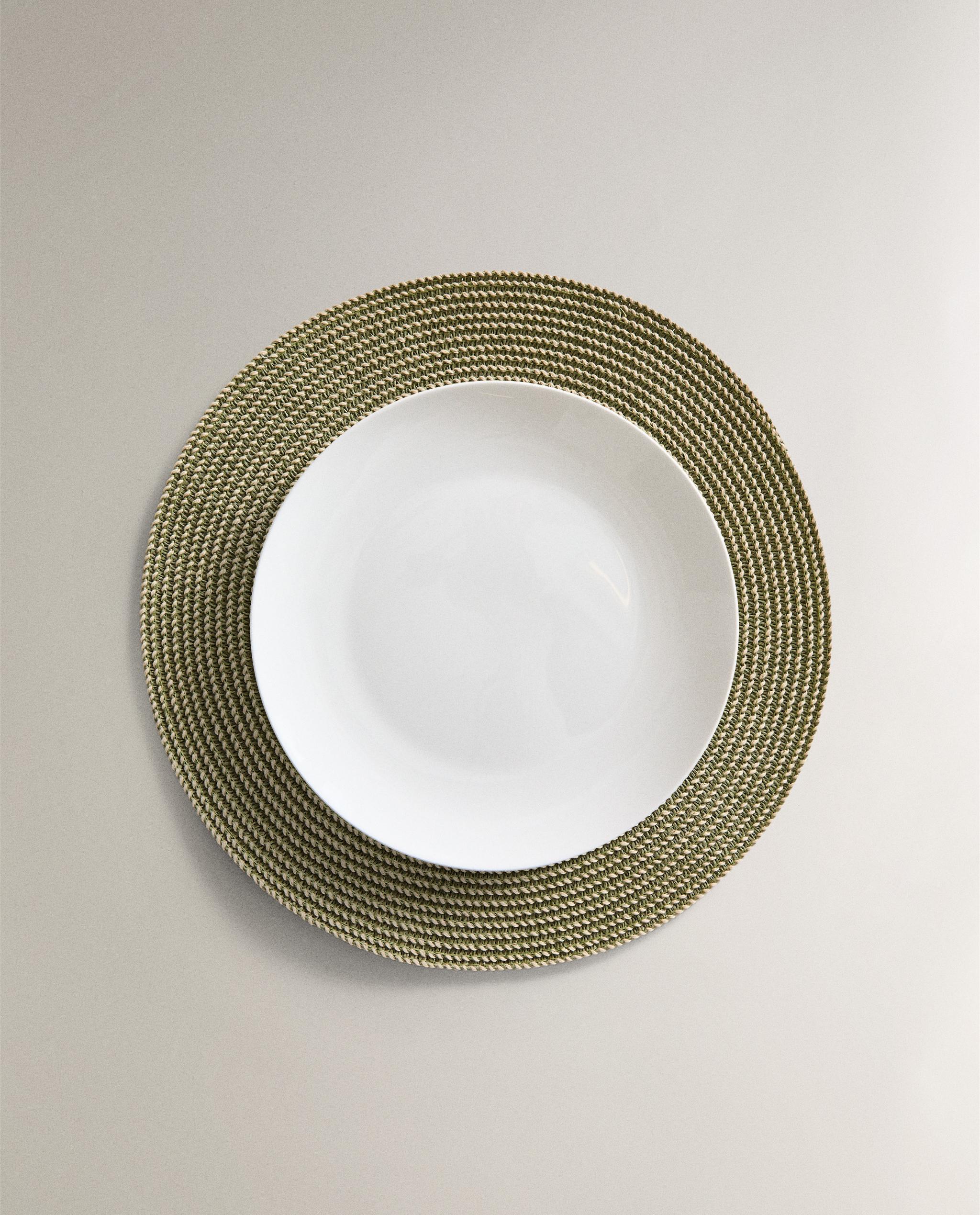 PACK OF PAPER PLACEMATS (PACK OF 2) product thumbnail 4