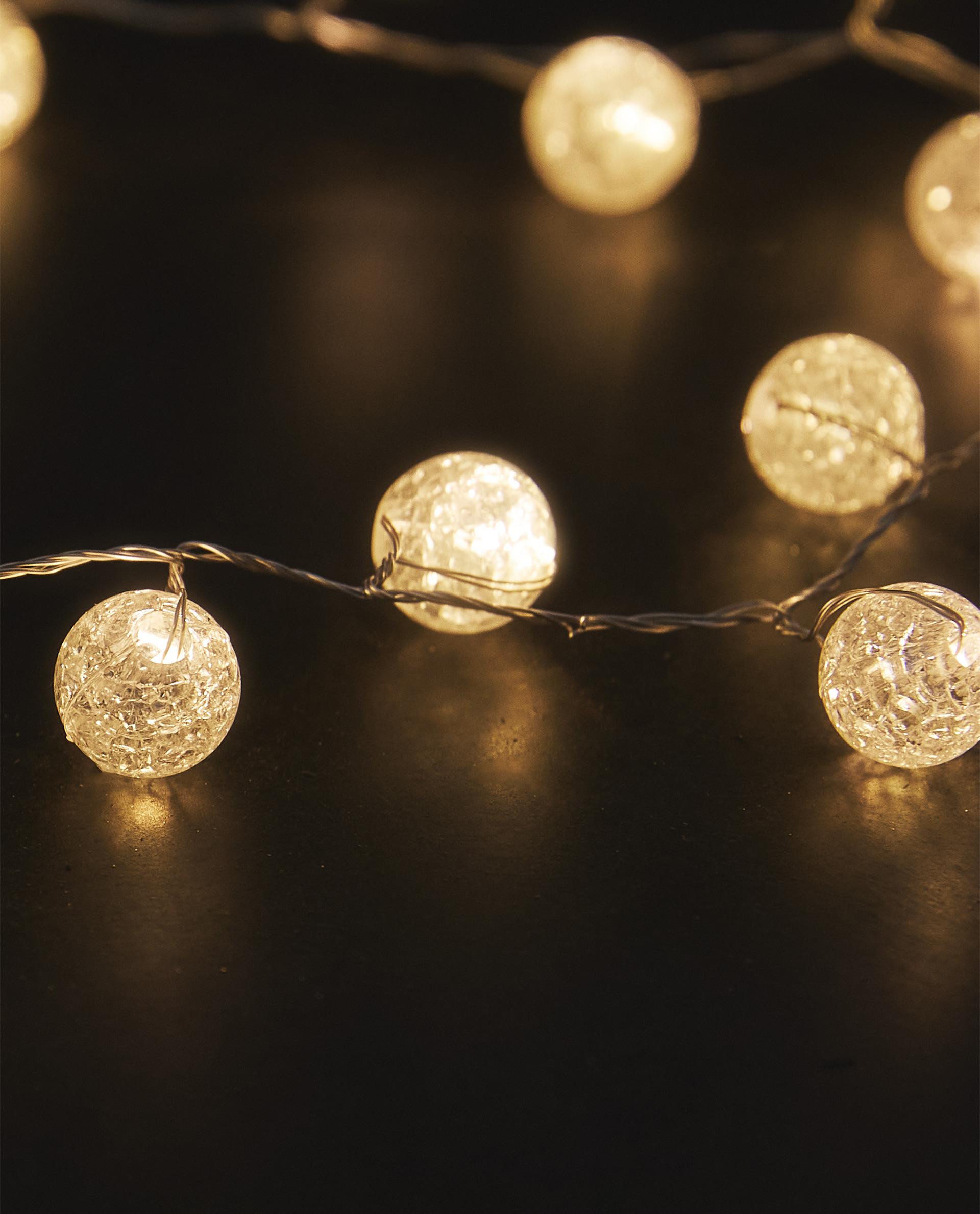 GUIRLANDE DE NOËL LUMINEUSE À BOULES