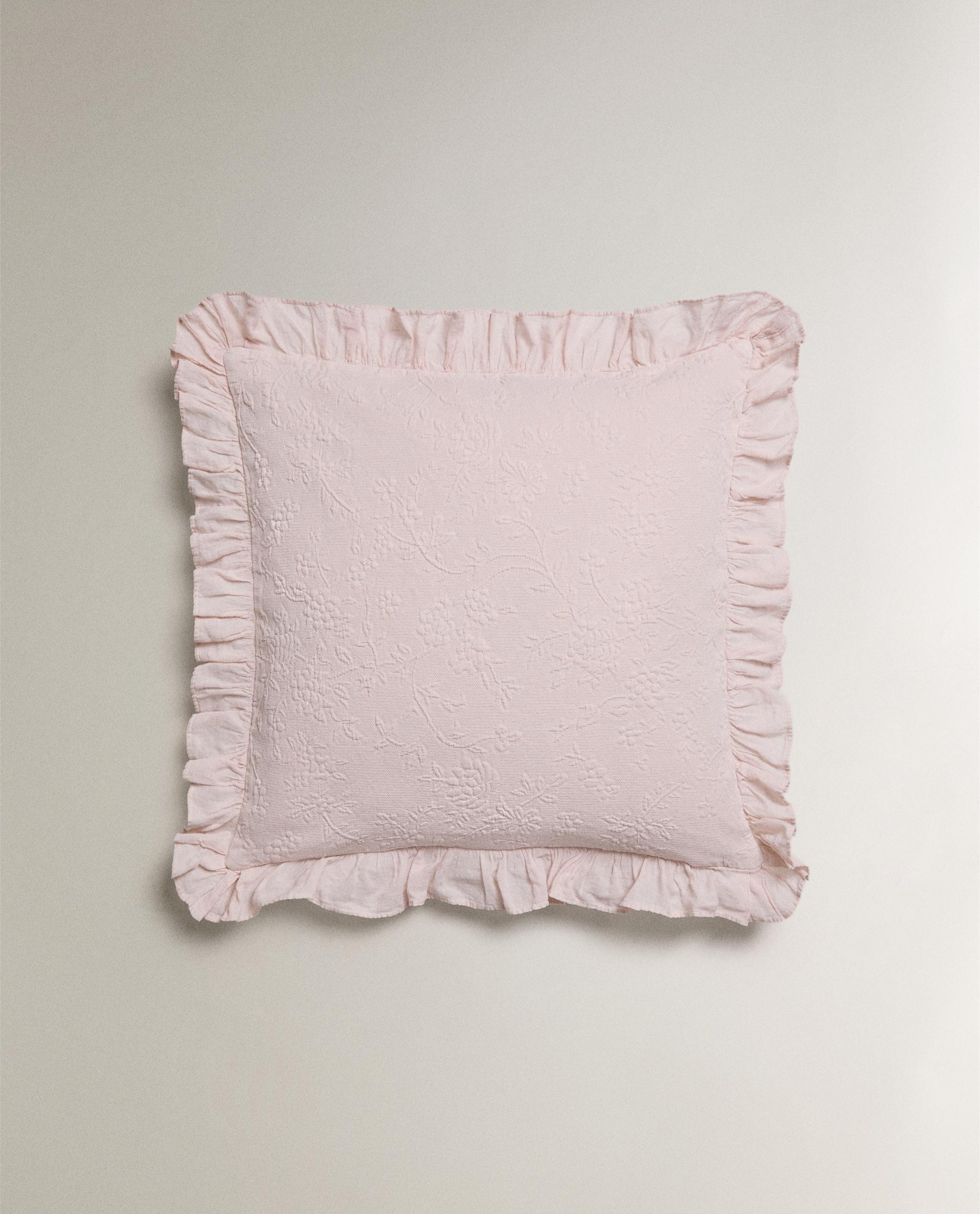 JACQUARD CUSHION COVER WITH RUFFLE product thumbnail 7