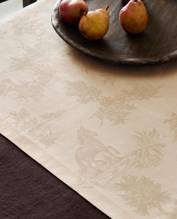 CHEMIN DE TABLE JACQUARD CHEVAL CHEMIN DE TABLE JACQUARD CHEVAL