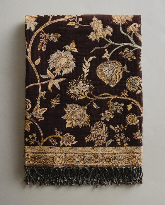FLORAL JACQUARD THROW FLORAL JACQUARD THROW