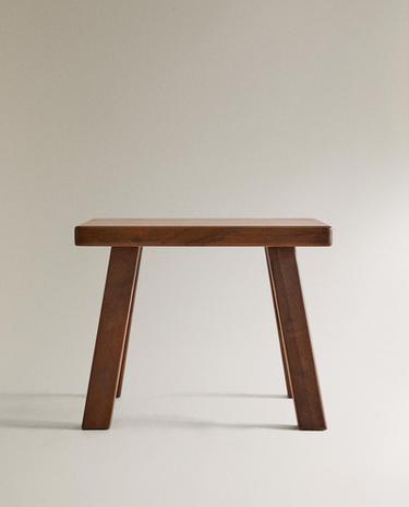 SMALL WOOD STOOL